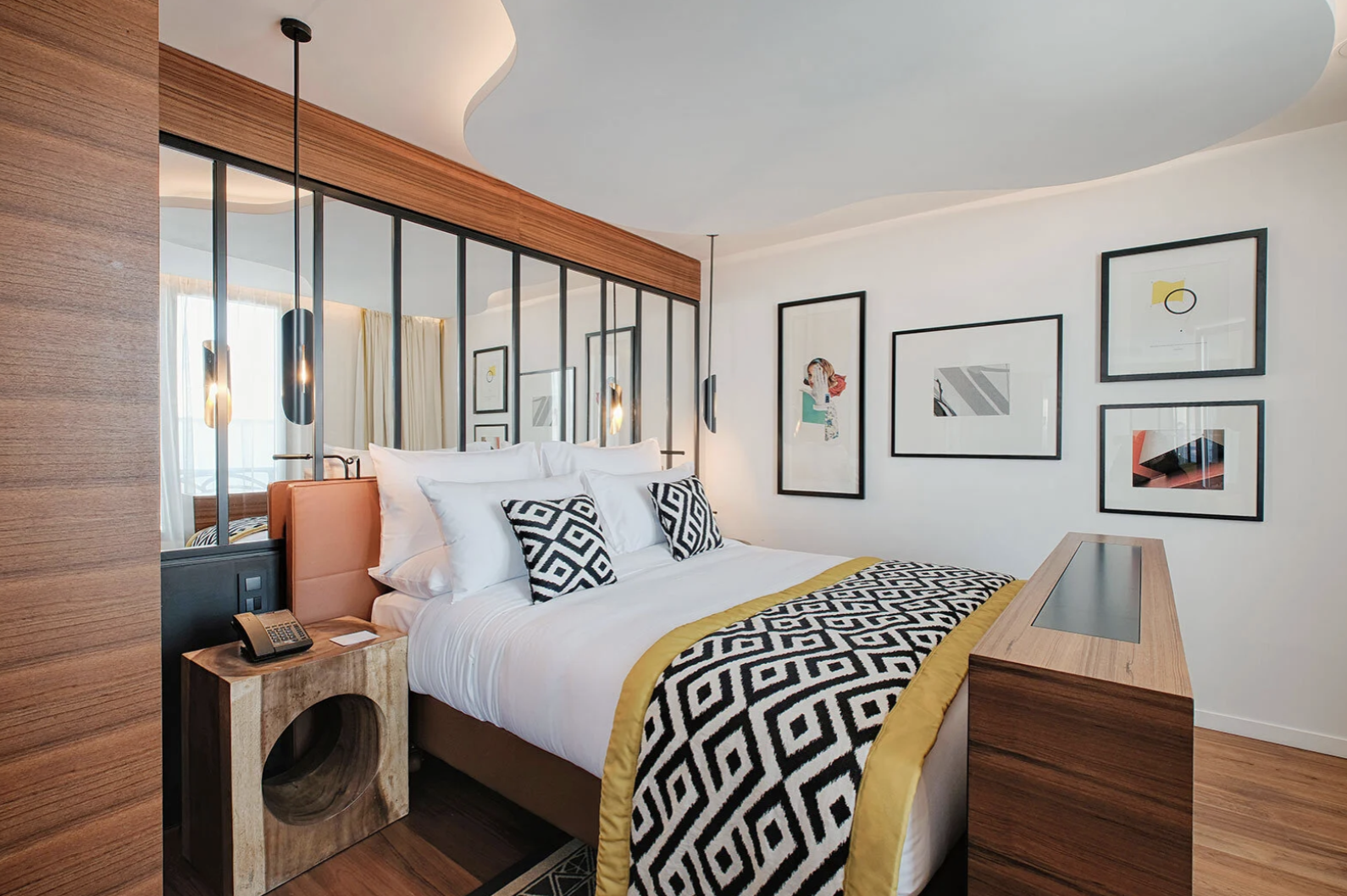 Collaboration entre l'artiste Itchi et l'hôtel Marriott Renaissance République