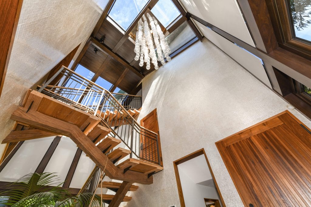 Staircase of 2679 Victoria Dr, Laguna Beach