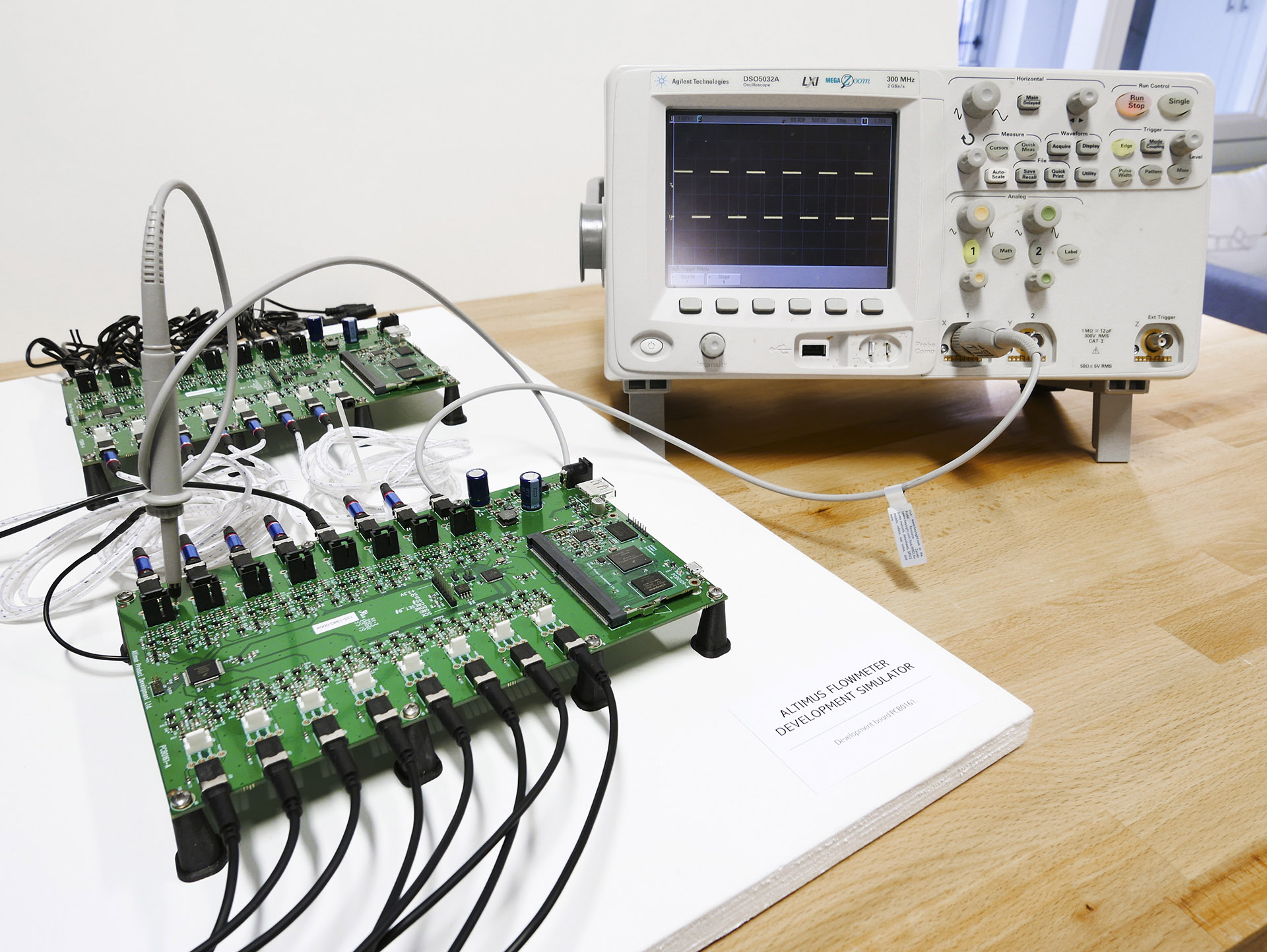 A test bench of the VERO system demonstrating signal readings from each of its 16 ports.