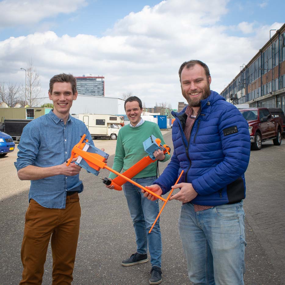 Picture of Flying Fish team members showing hydrofoils for the HEARP test platform