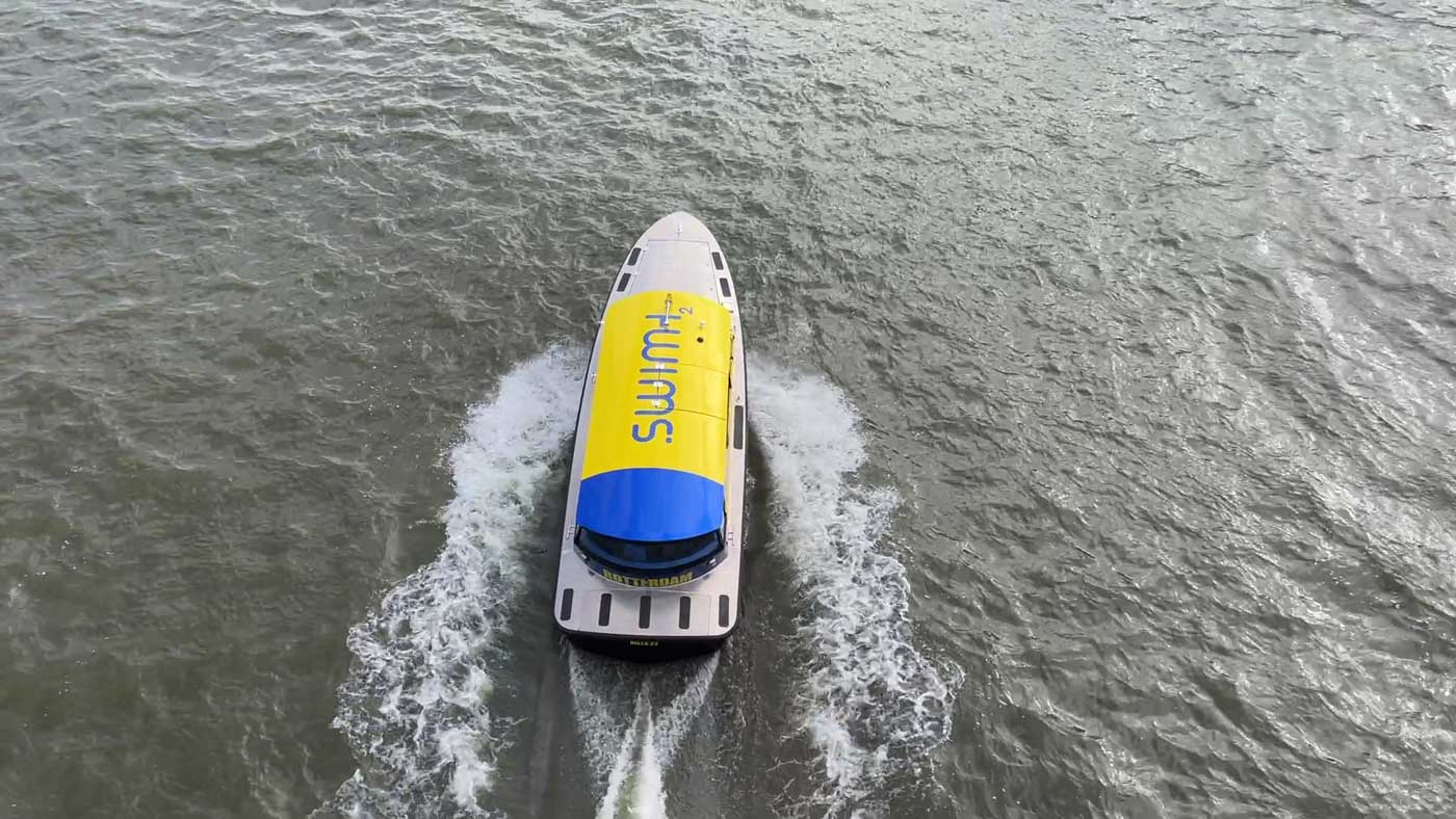 Picture of the Flying Fish SWIM hydrogen-electric watertaxi in Rotterdam