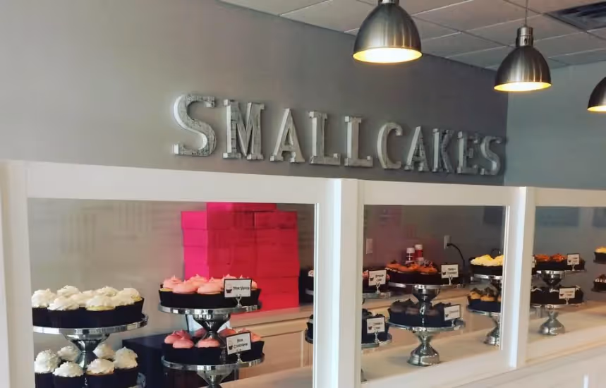 SMALLCAKE CUPCAKERY- Top Unique & Creative Cupcake Creation Franchise With the Lowest Cost