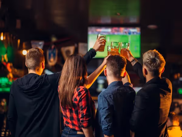 Top Sports Bar & Pub Franchises in 2025 | Expert Picks