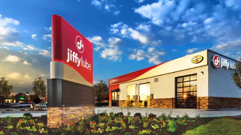 Jiggy Lube top oil change franchise with low investment cost