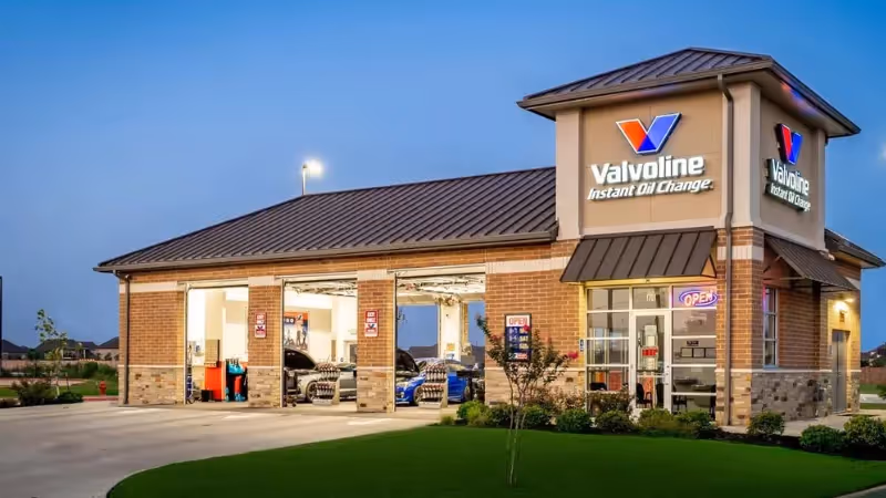 VALVOLINE INSTANT OIL CHANGE top oil change franchise with strong brand recognition