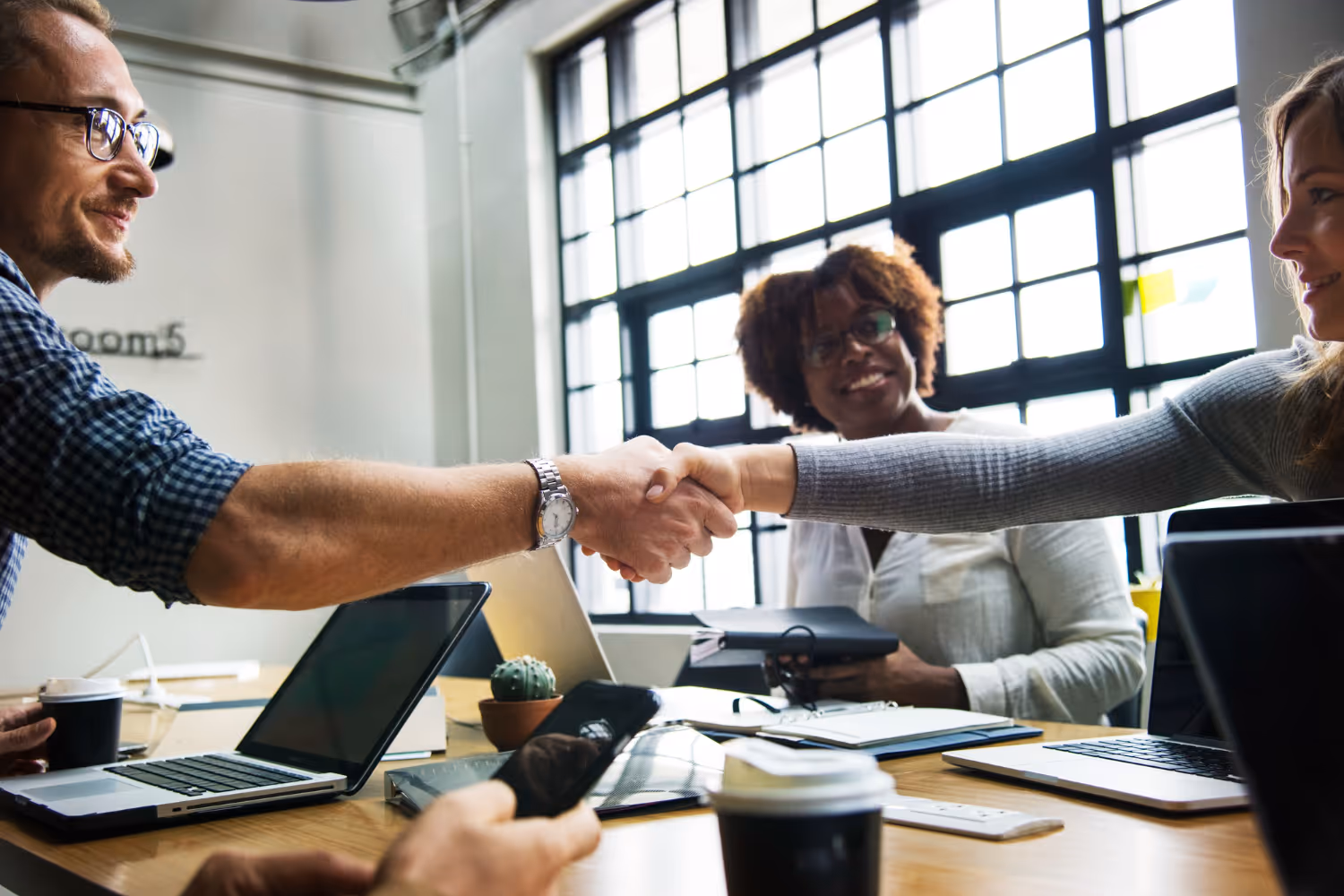 Gestion du sponsoring: Ce que c'est, pourquoi c'est important et comment le faire correctement