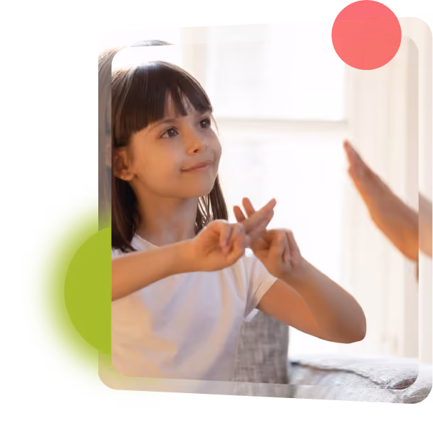 Un dipendente che utilizza Optimy per amplificare l'impatto sociale e commerciale della propria azienda