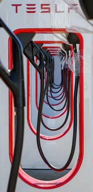 the zero-emission objective is driving the industry to innovate in electric vehicles including energy storage and distribution