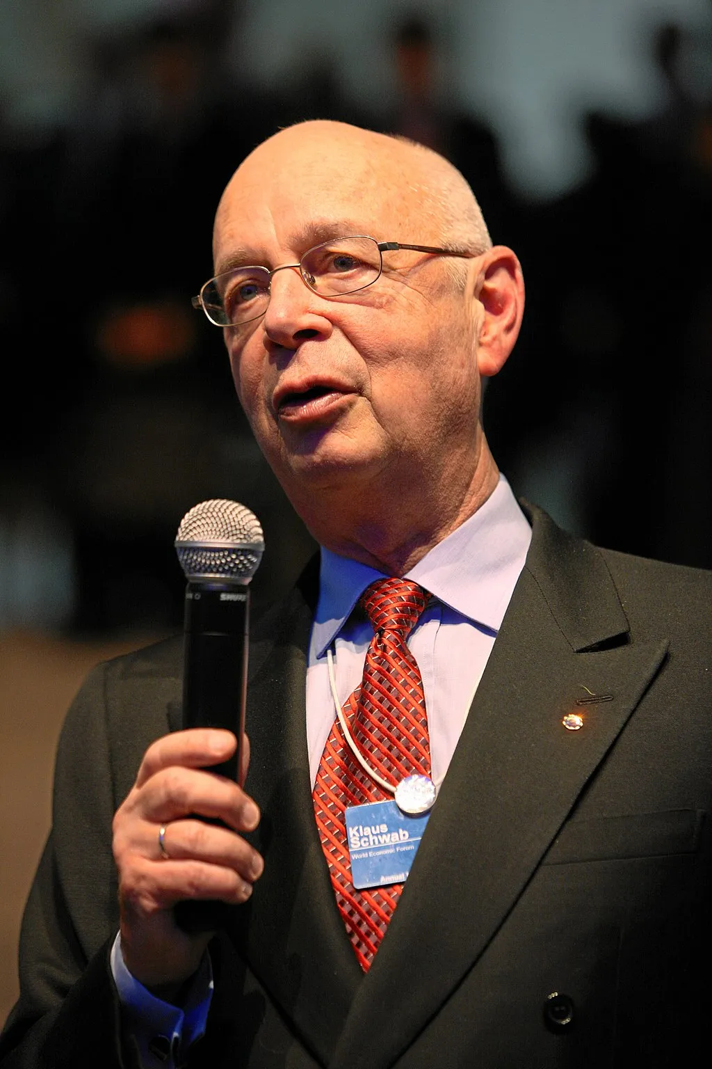 Klaus Schwab at World Economic Forum (CC BY-SA 2.0 creativecommons.org/licenses/by-sa/2.0 Wikimedia Commons)