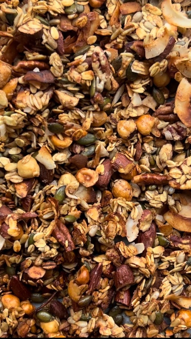 Easy Homemade Granola