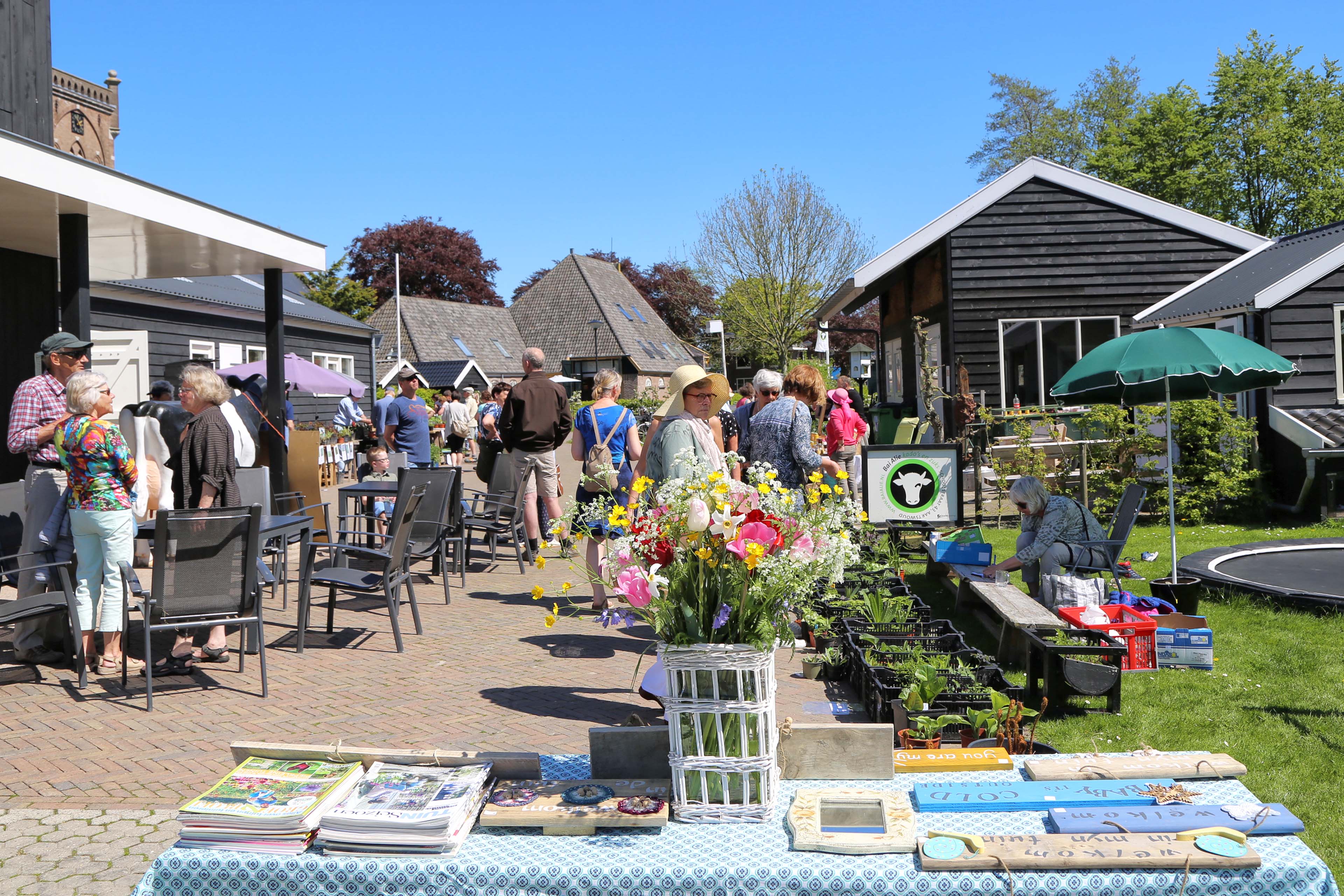 ZOMERMARKT BIJ RUNDVEEMUSEUM OP 16 AUGUSTUS