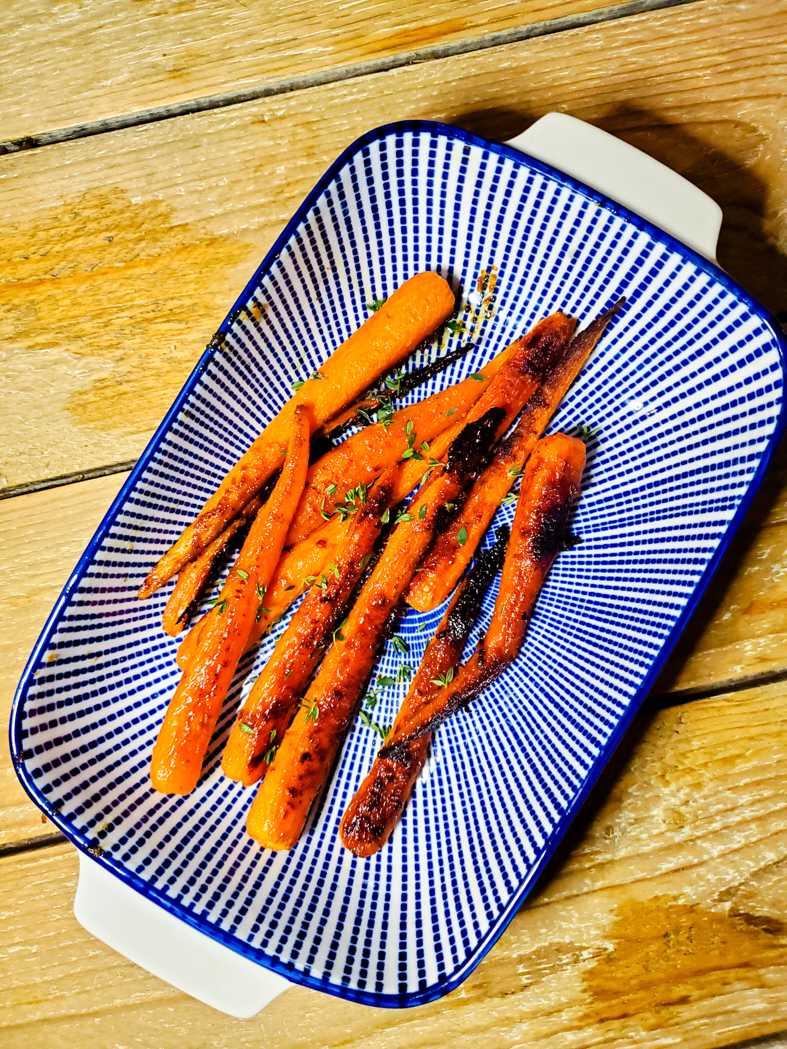 Honey Garlic Roasted Carrots