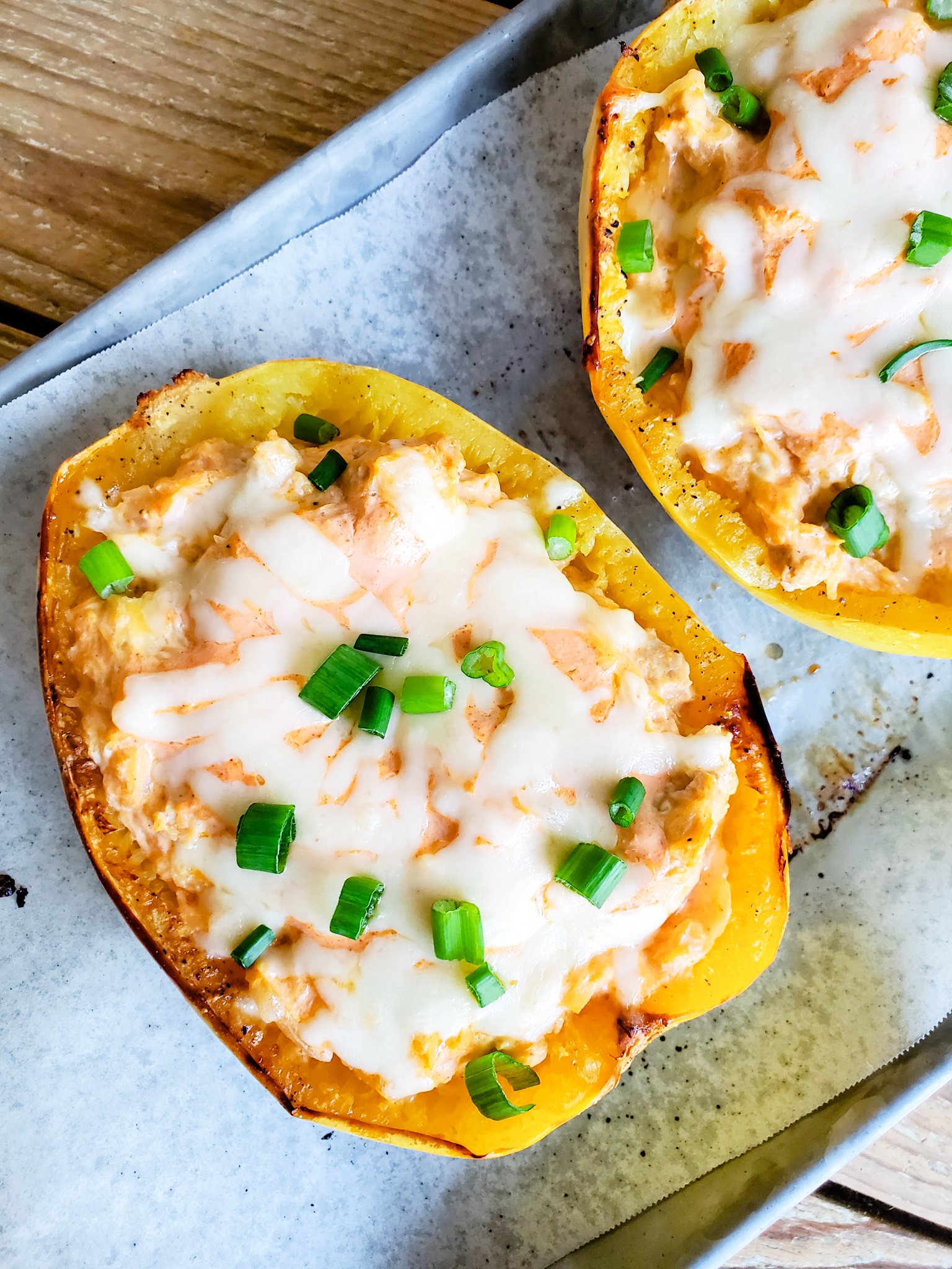 Easy Buffalo Chicken Spaghetti Squash
