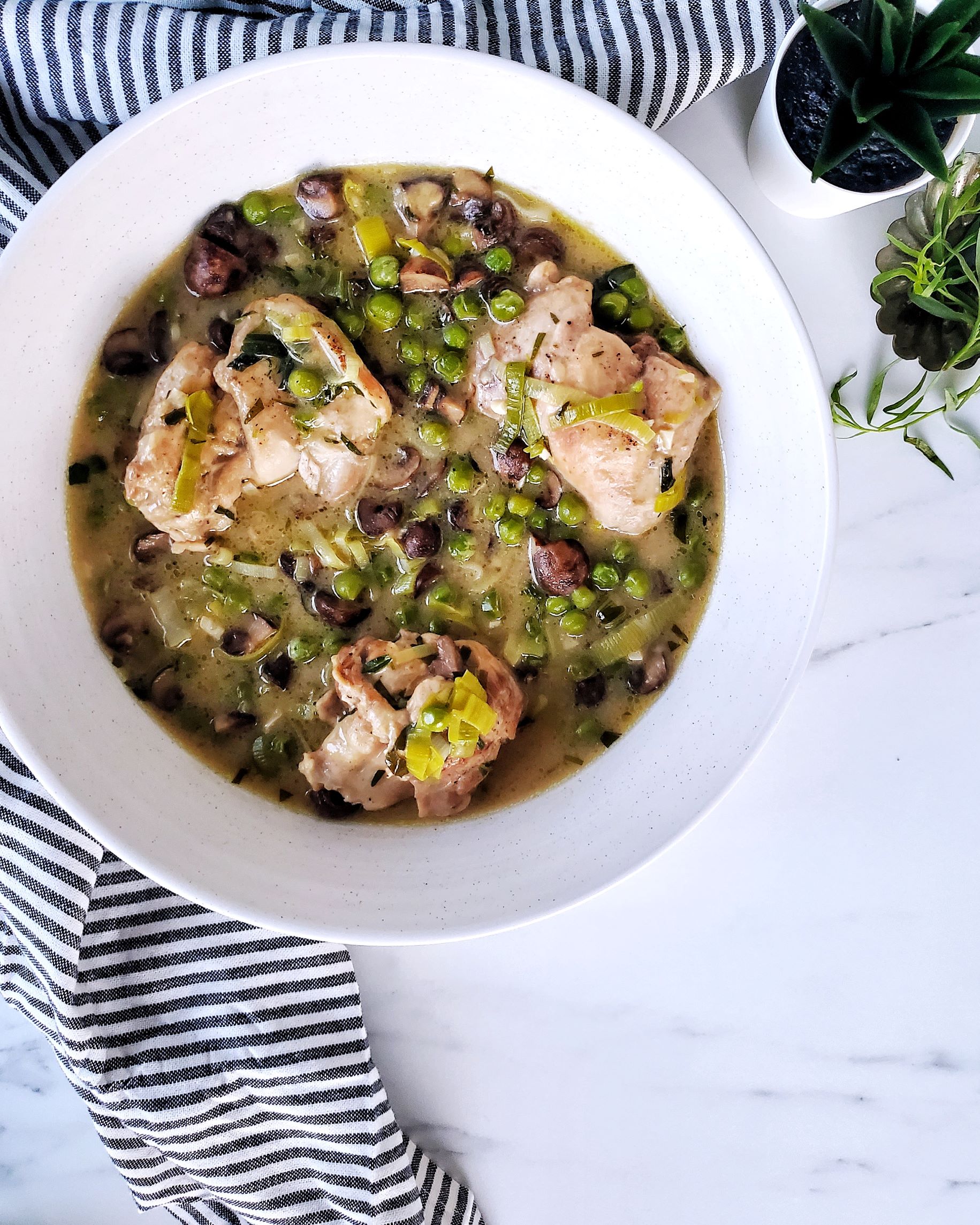 Simple Braised Chicken Thighs with Leeks