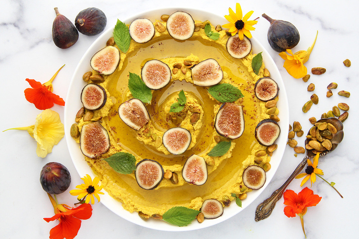 Golden Hummus (Superfood Turmeric Hummus)