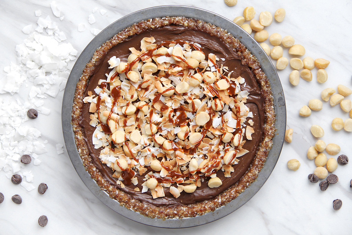 Vegan Chocolate Coconut Macadamia Cream Pie (Made from Avocado!)