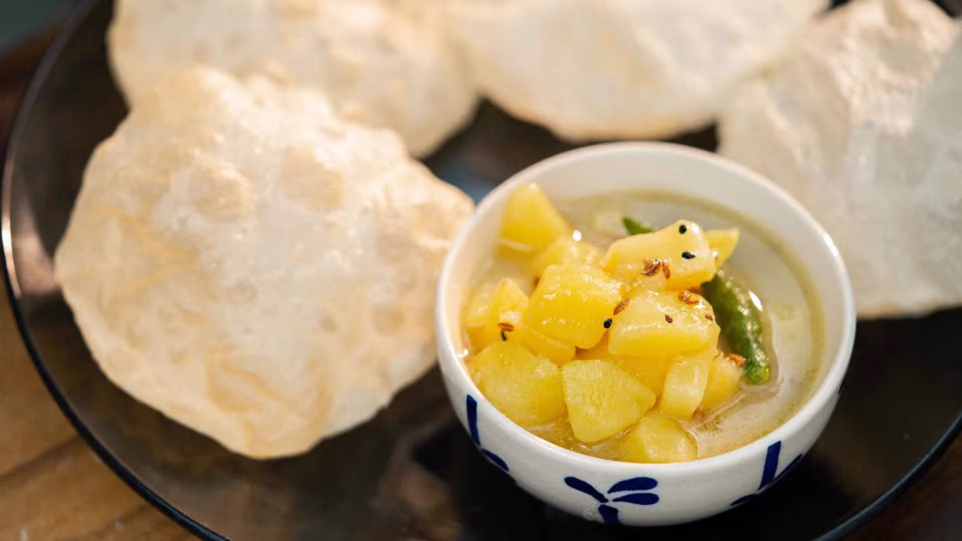 Shada Alu'r Torkari (boiled)