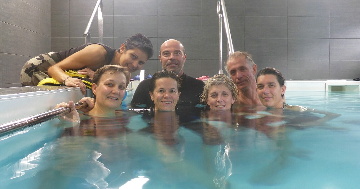 a group photo of a class taught in France by Valérie Hamoniaux