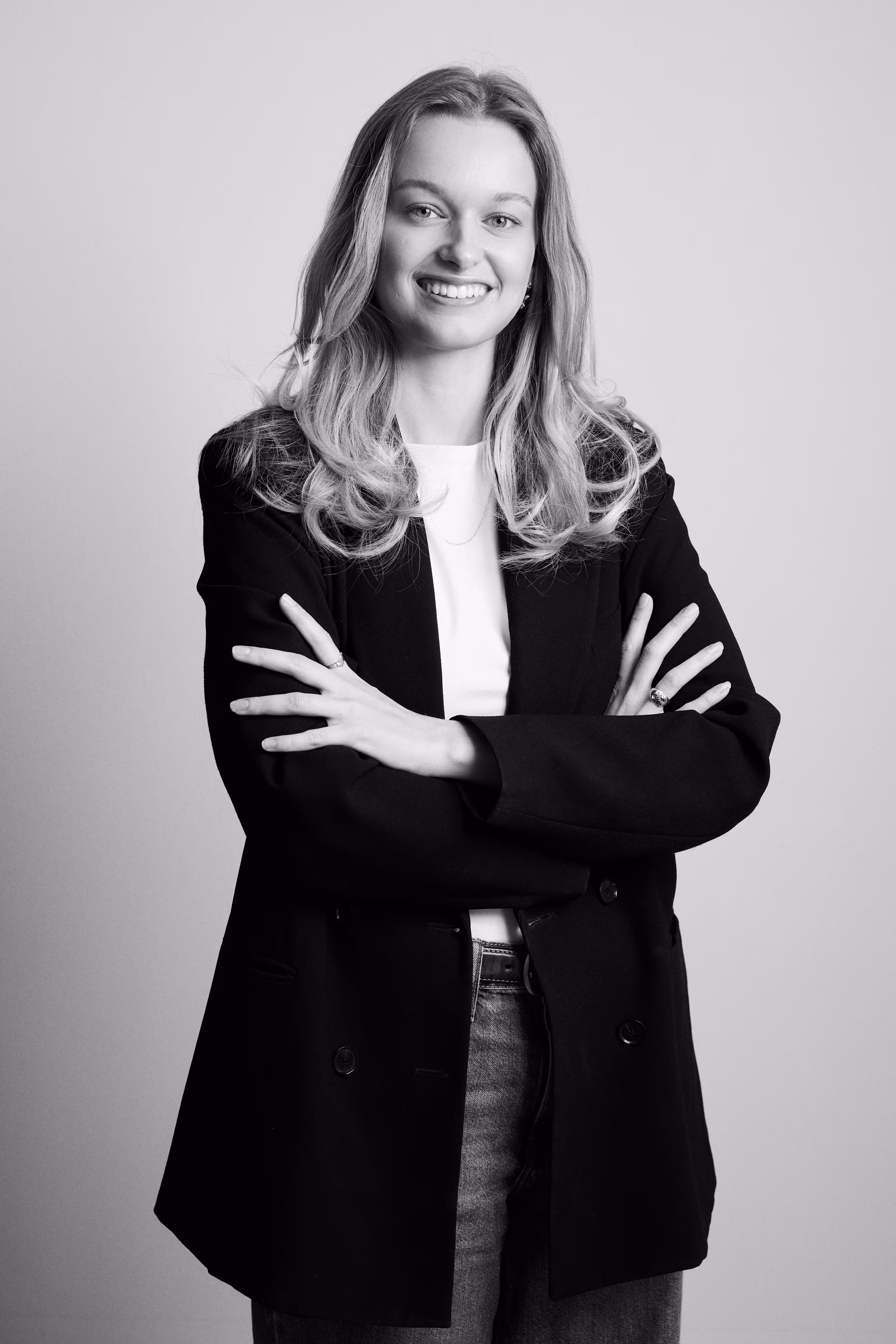 Portrait of Cecilie Rasmussen, Junior Marketing Specialist at Hird Consulting.