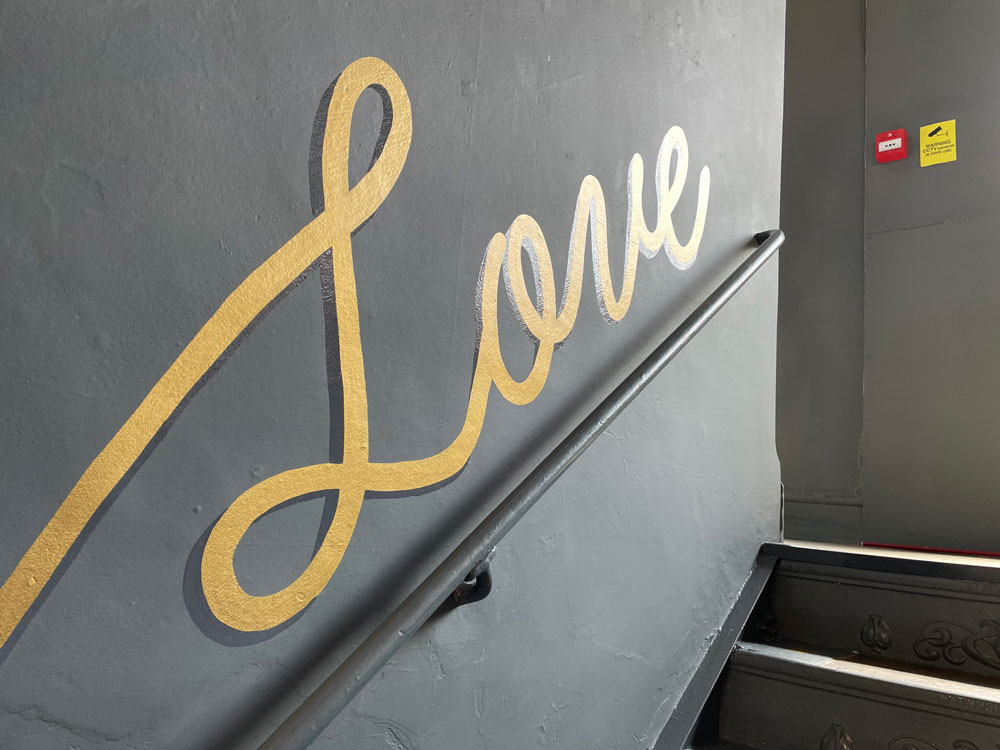 adamdoesdesign lathamshome interiors hand painted sign writing wall mural 7