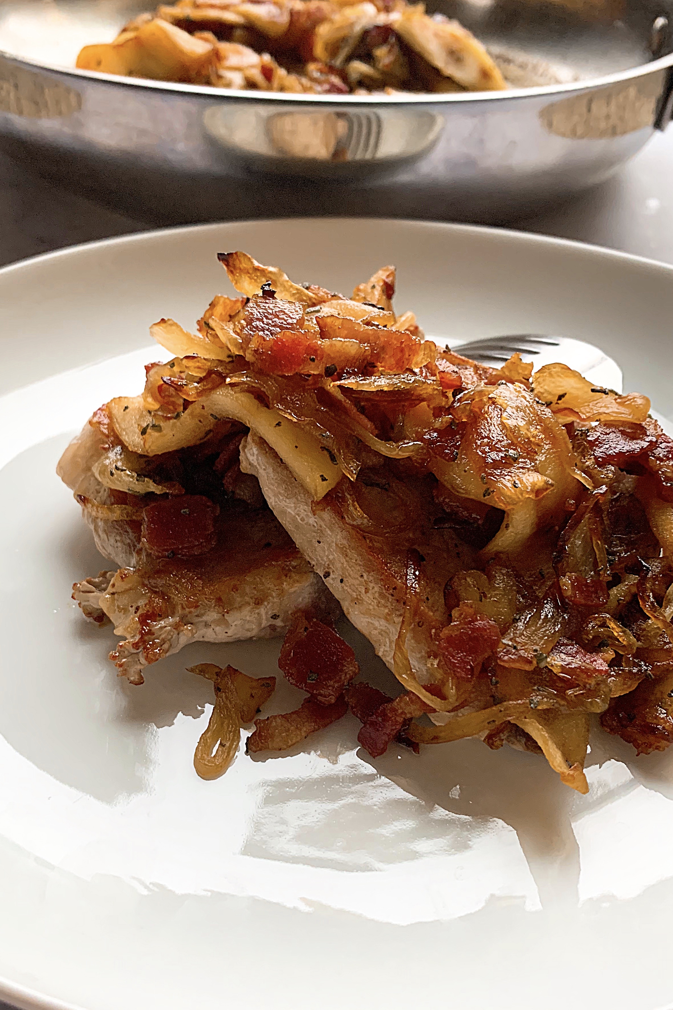 Pork Chops with Caramelized Onion and Apples
