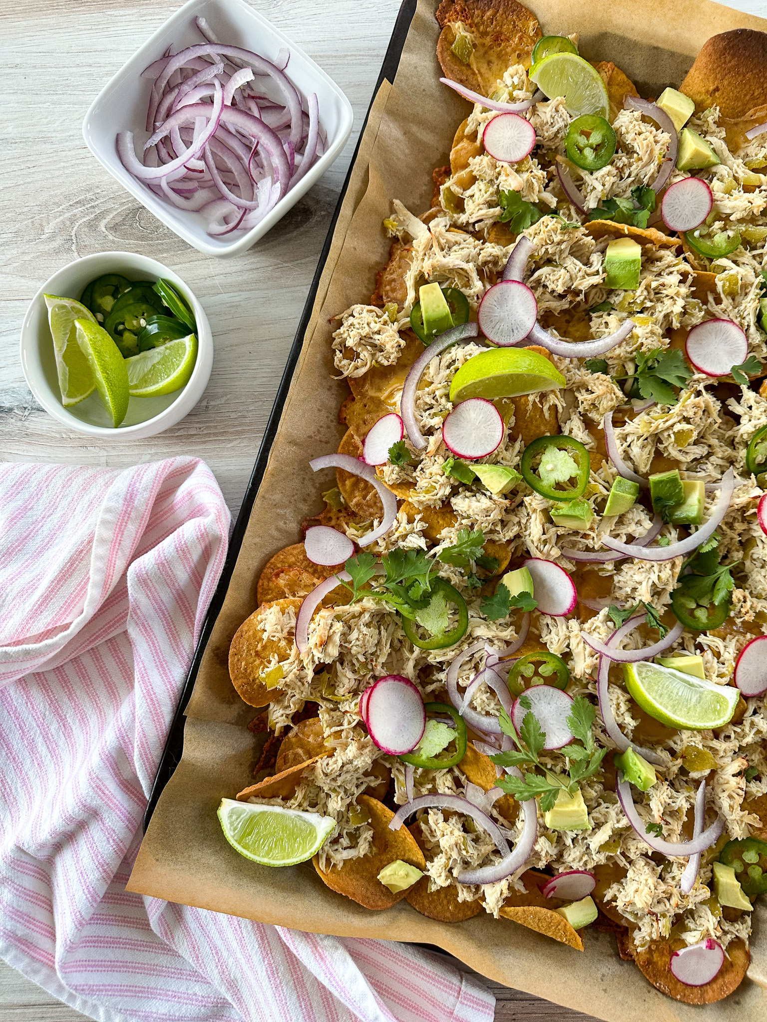 Green Chile Chicken Nachos