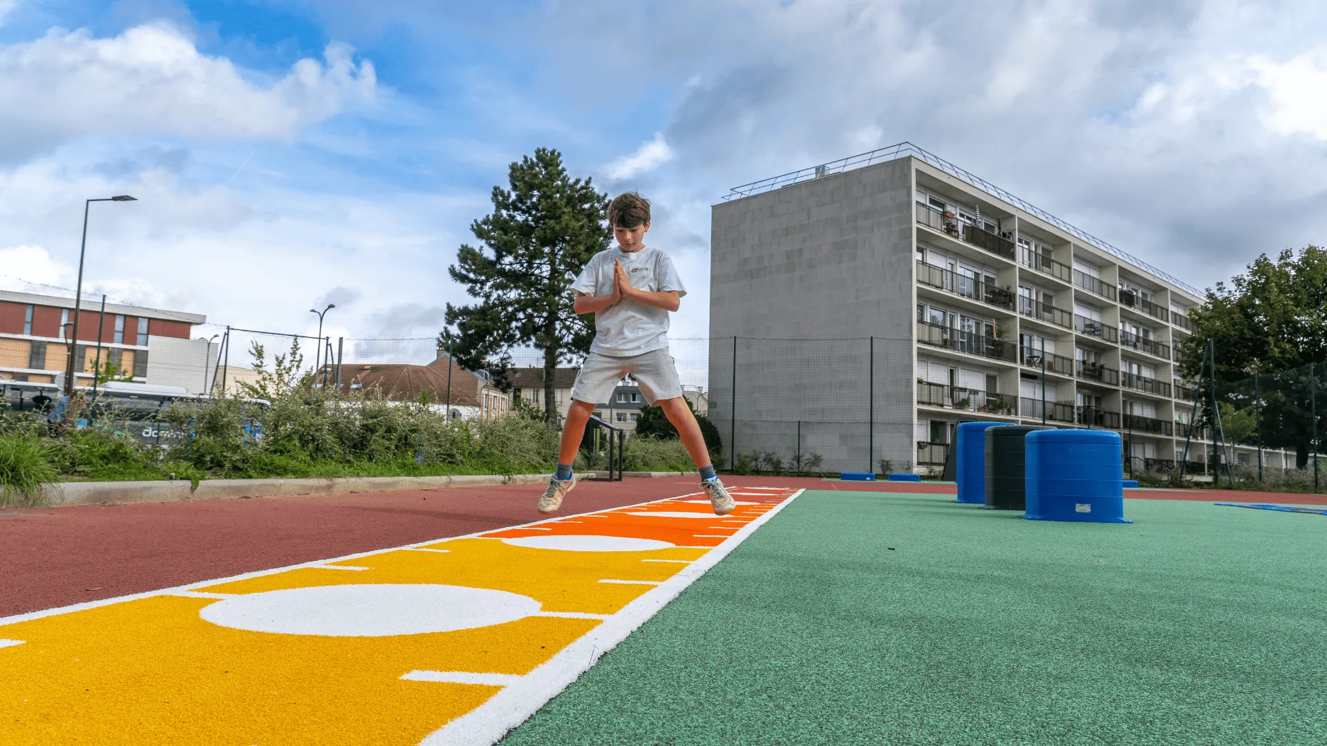 Travail de de coordination et d'équilibre sur les anneaux de motricité AirFit