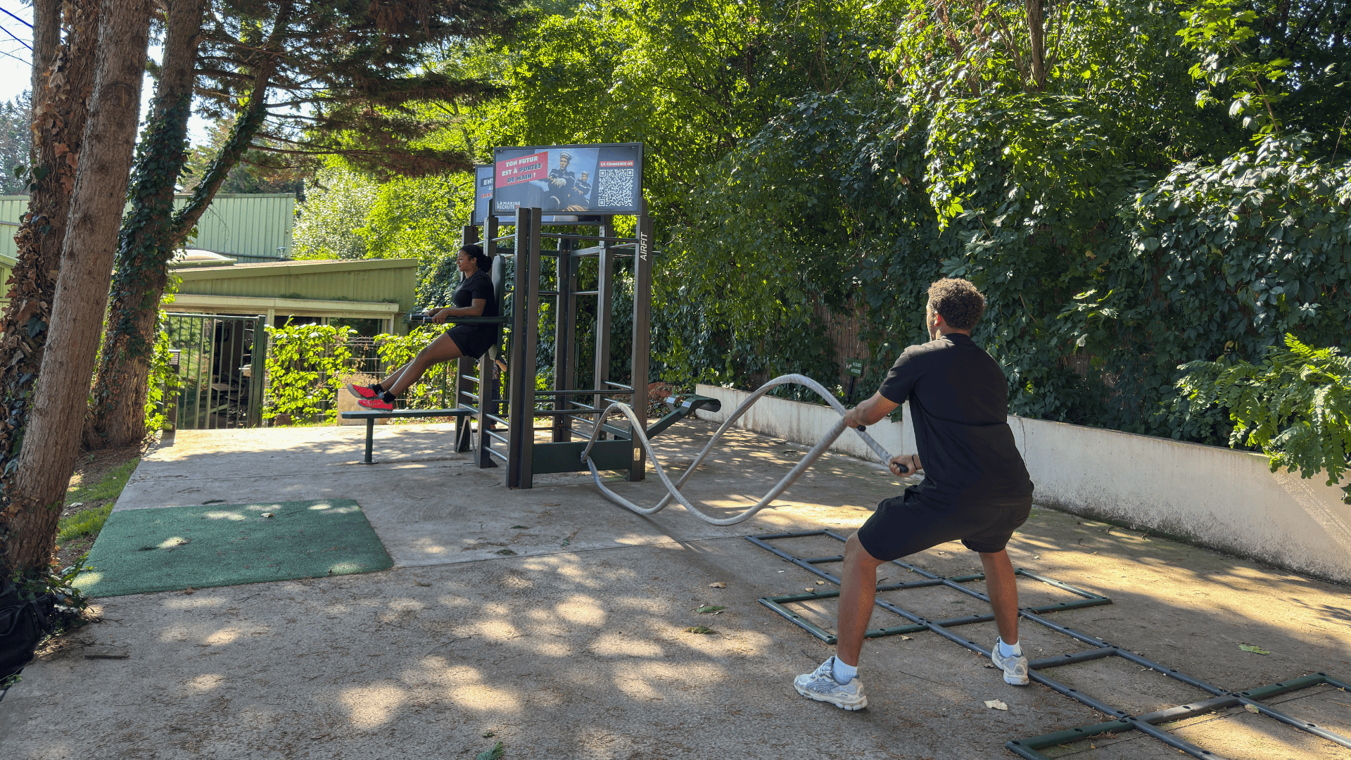 Aire de fitness installée à Burger King