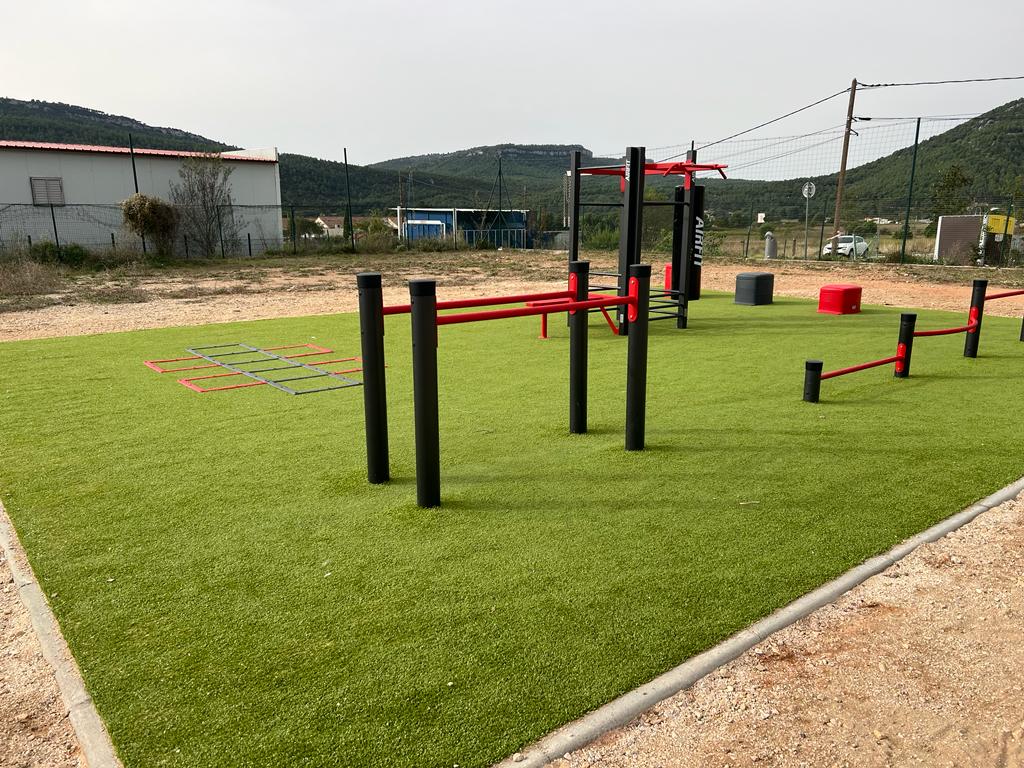 Photo d'installation de l'aire de fitness AirFit à Cuges-les-Pins
