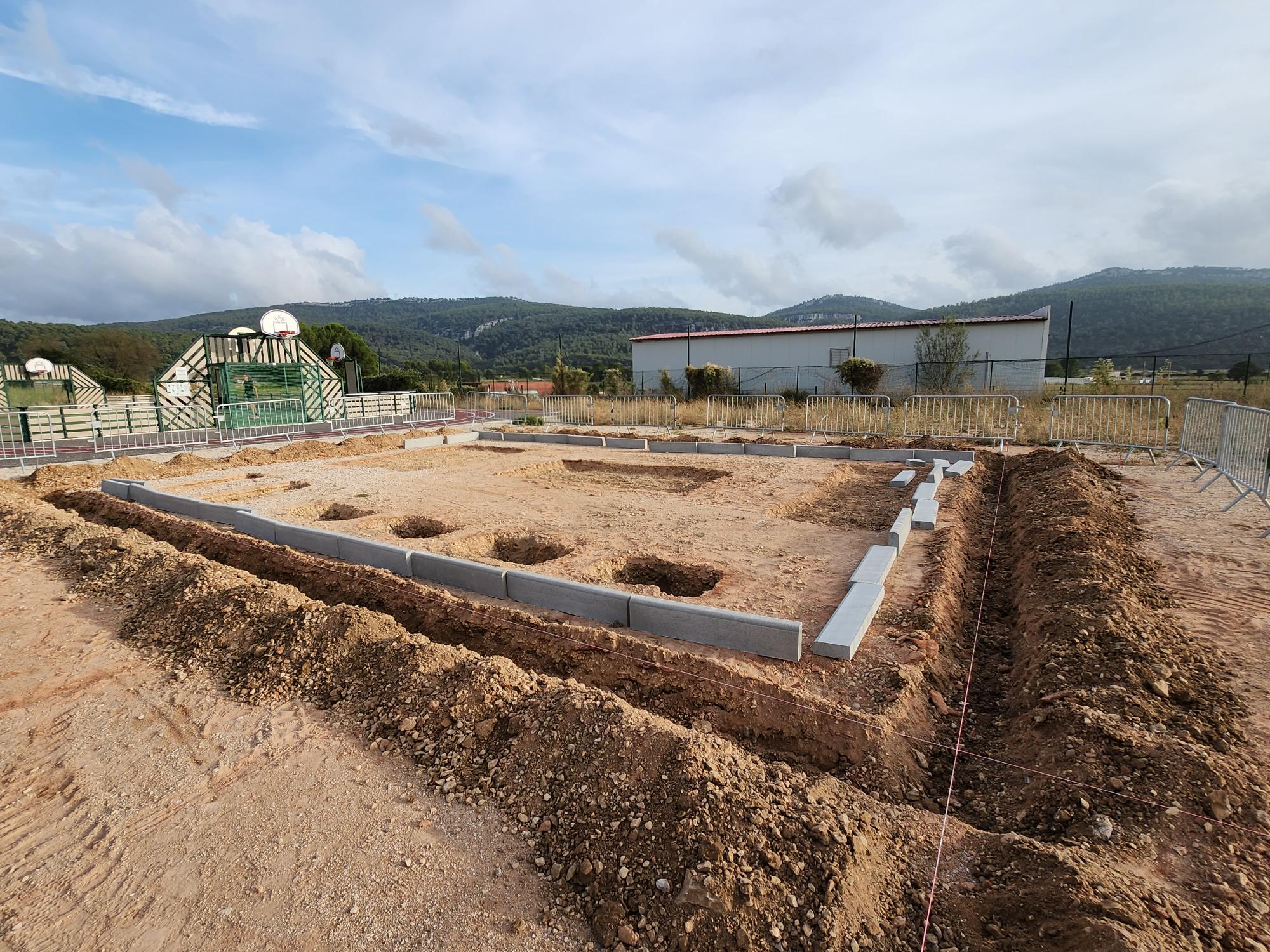 Chantier de préparation du terrain à Cuges-les-Pins, phase 1
