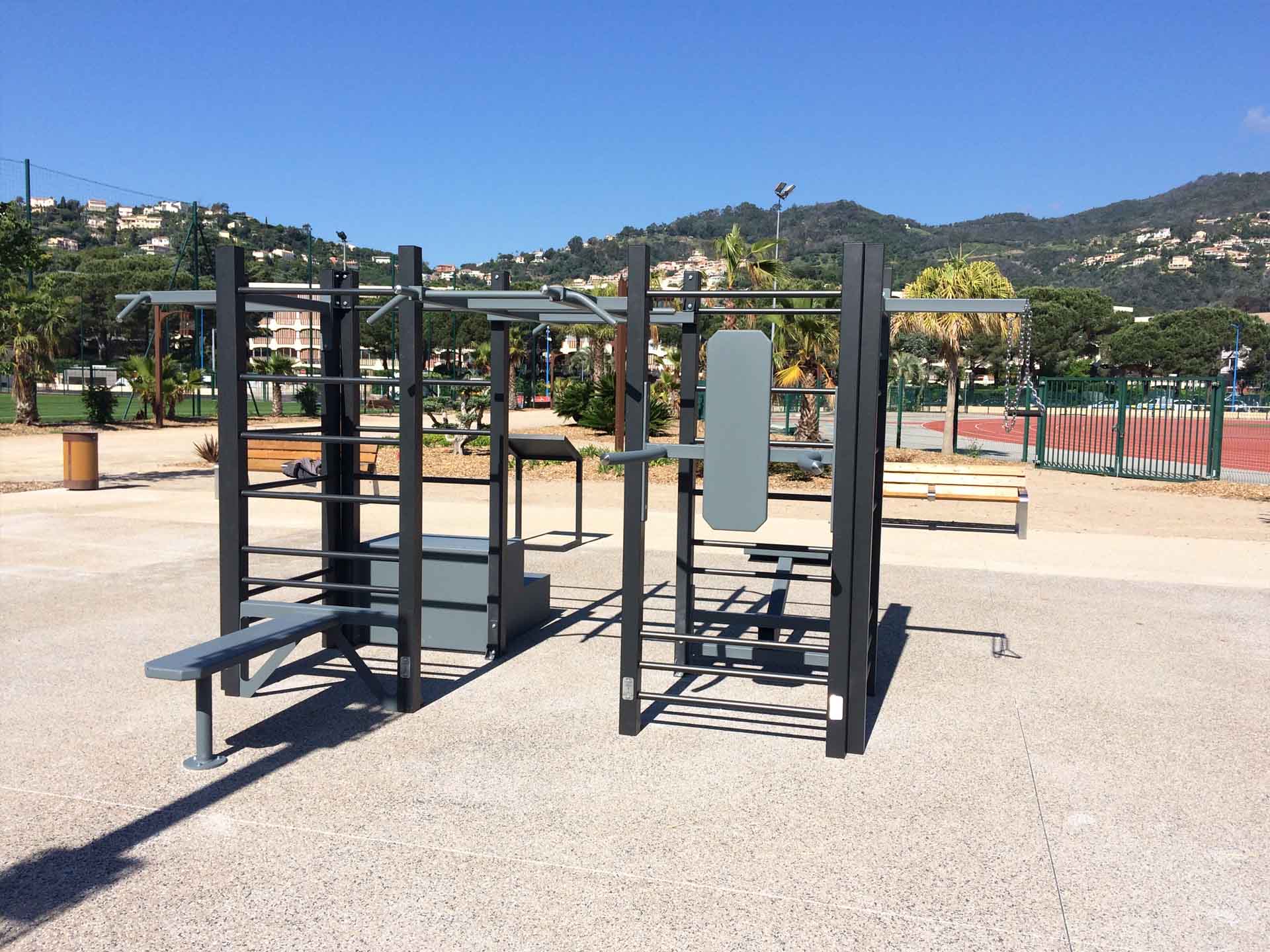 L'aire de fitness AirFit du secteur des deux stades à Mandelieu-la-Napoule