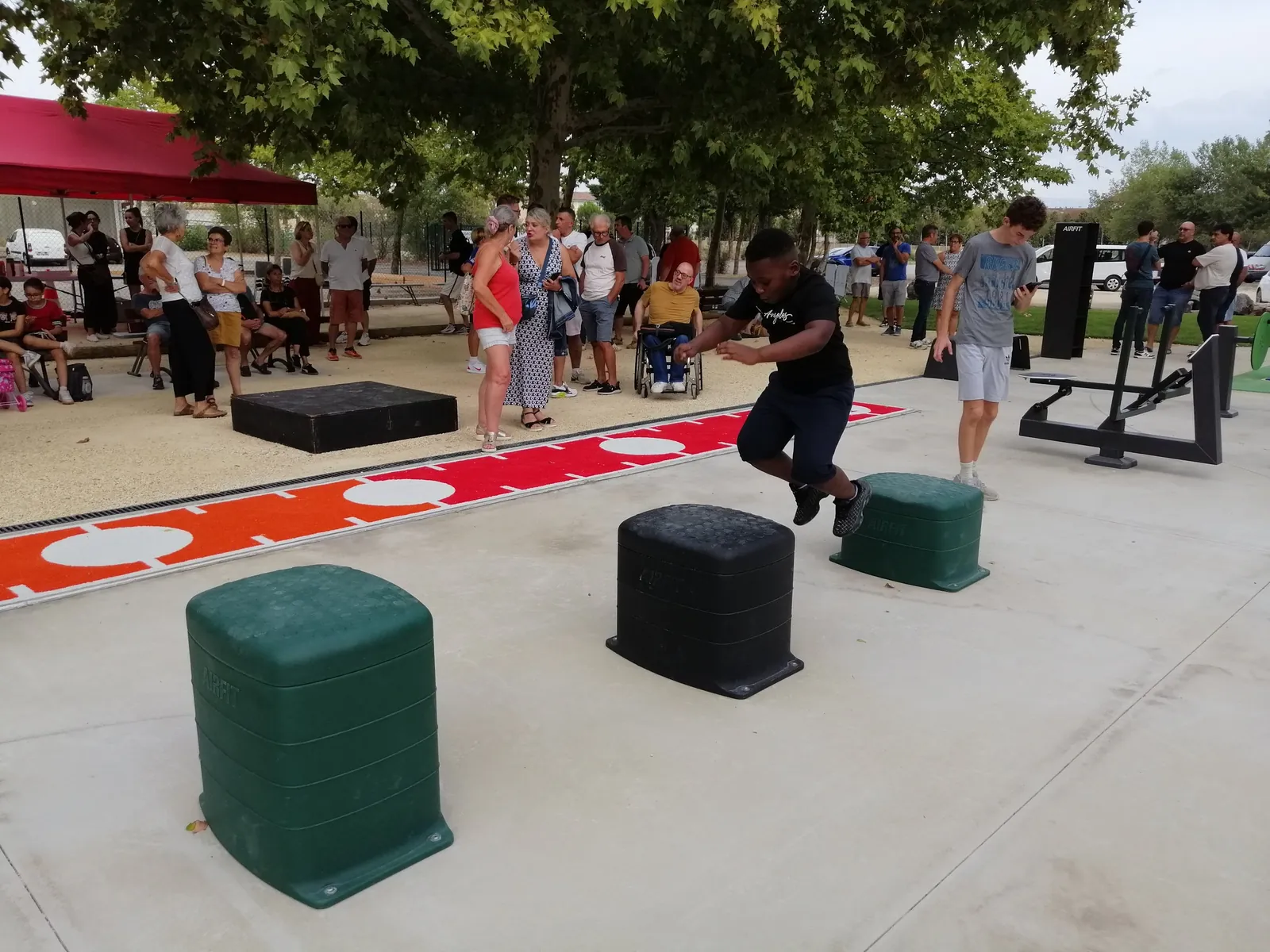 Sauts sur les plints AirFit le jour de l'inauguration du plateau de Bourg-lès-Valence, en août 2025