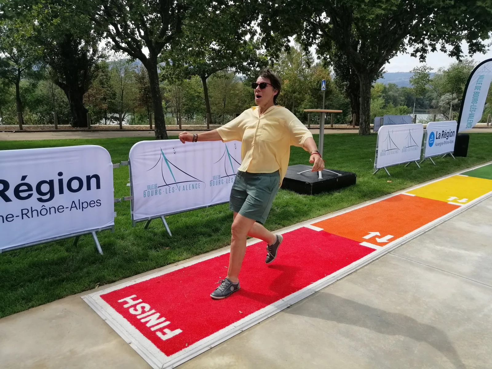 Course sur le couloir de vitesse de design actif AirFit à Bourg-lès-Valence