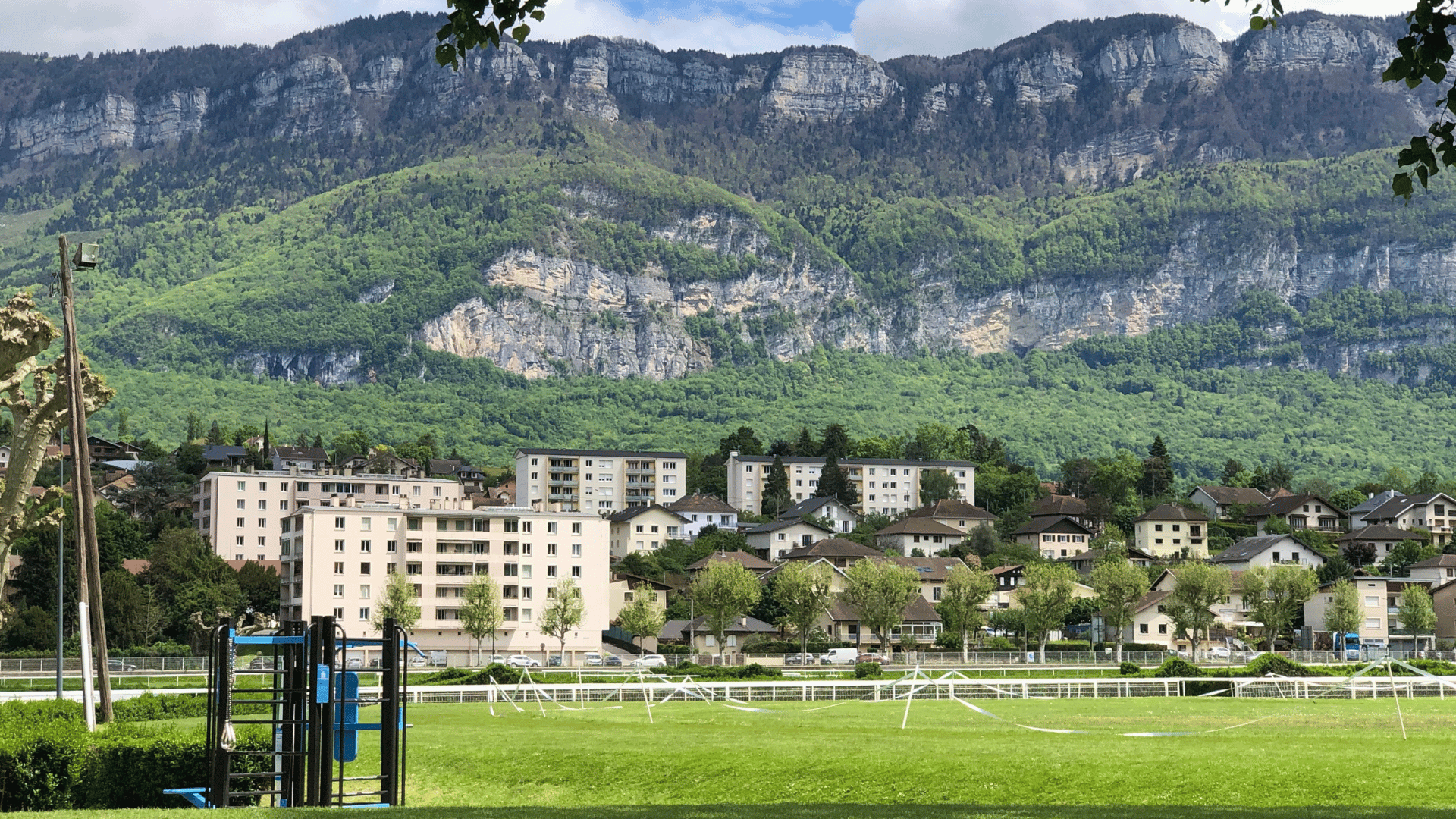 Photo de la première aire de fitness AirFit, toujours utilisée 10 ans après !