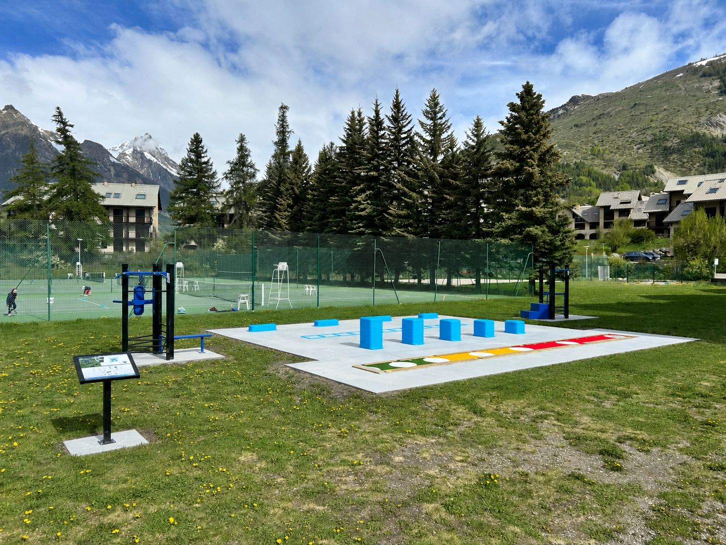 Parcours sportif extérieur AirFit au Monêtier-les-Bains
