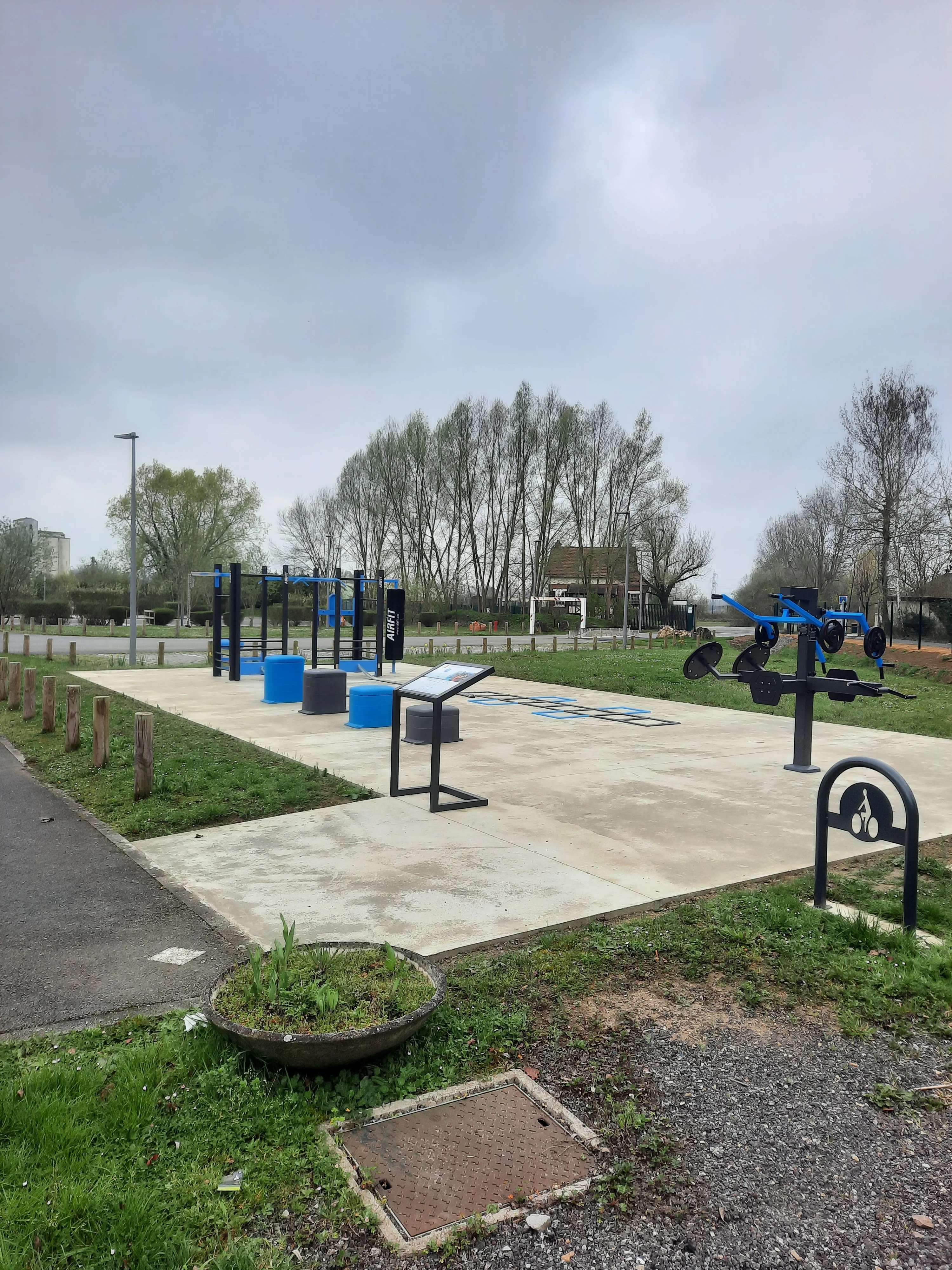 Aire de fitness AirFit à Longueil-Sainte-Marie — vue 3