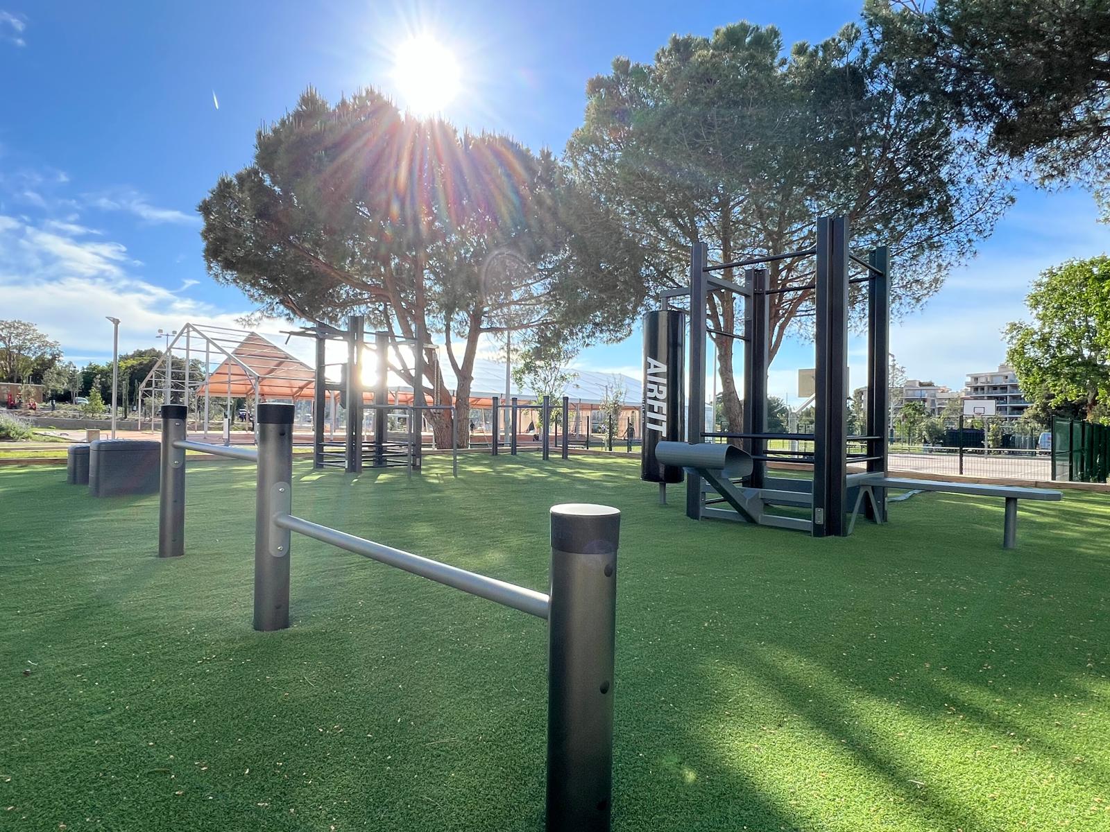 Aire de fitness installée par AirFit à la CMA CGM Academy à Marseille — vue 1