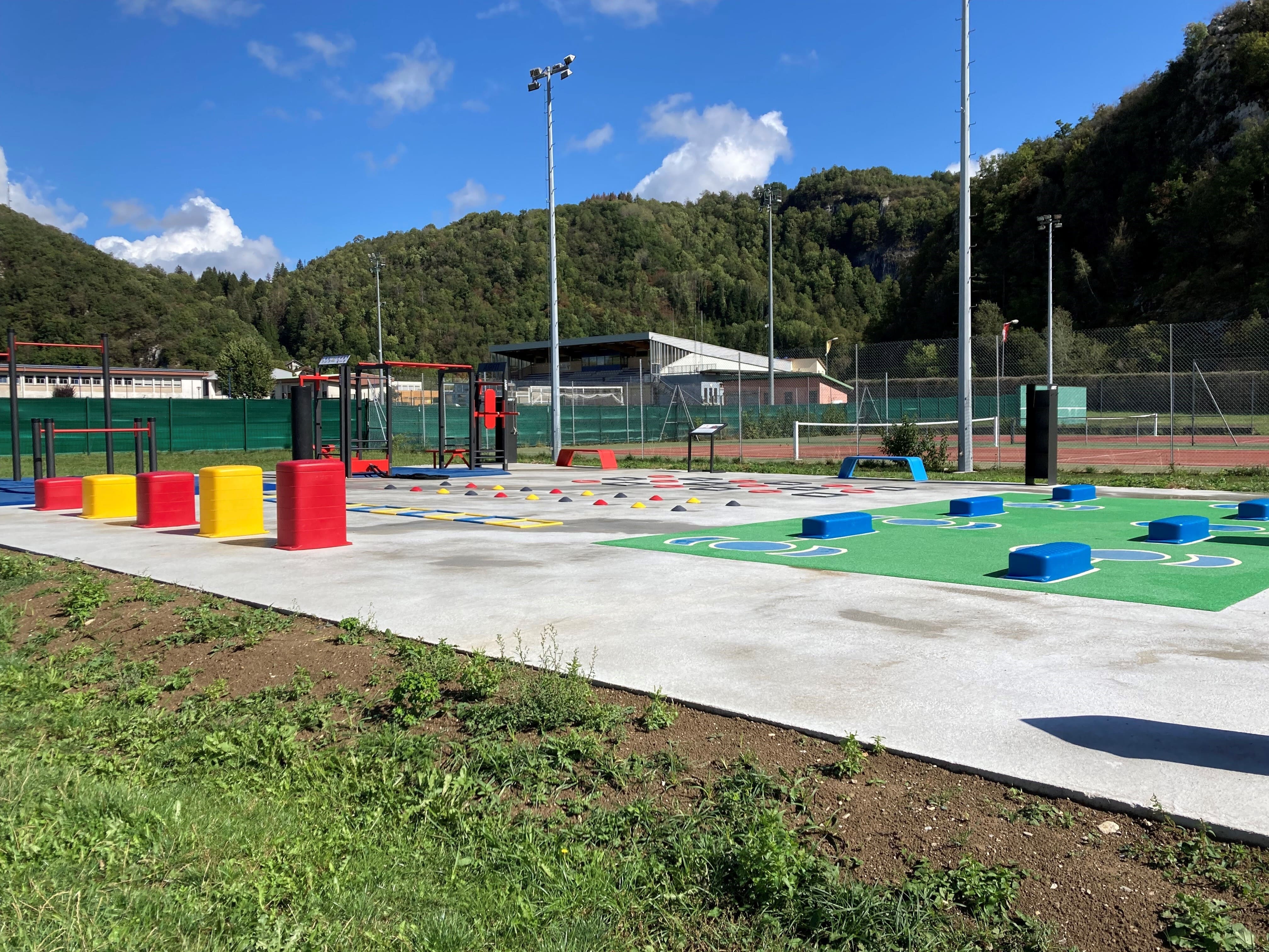 Aire de fitness installée à Moirans-en-Montagne — vue 3