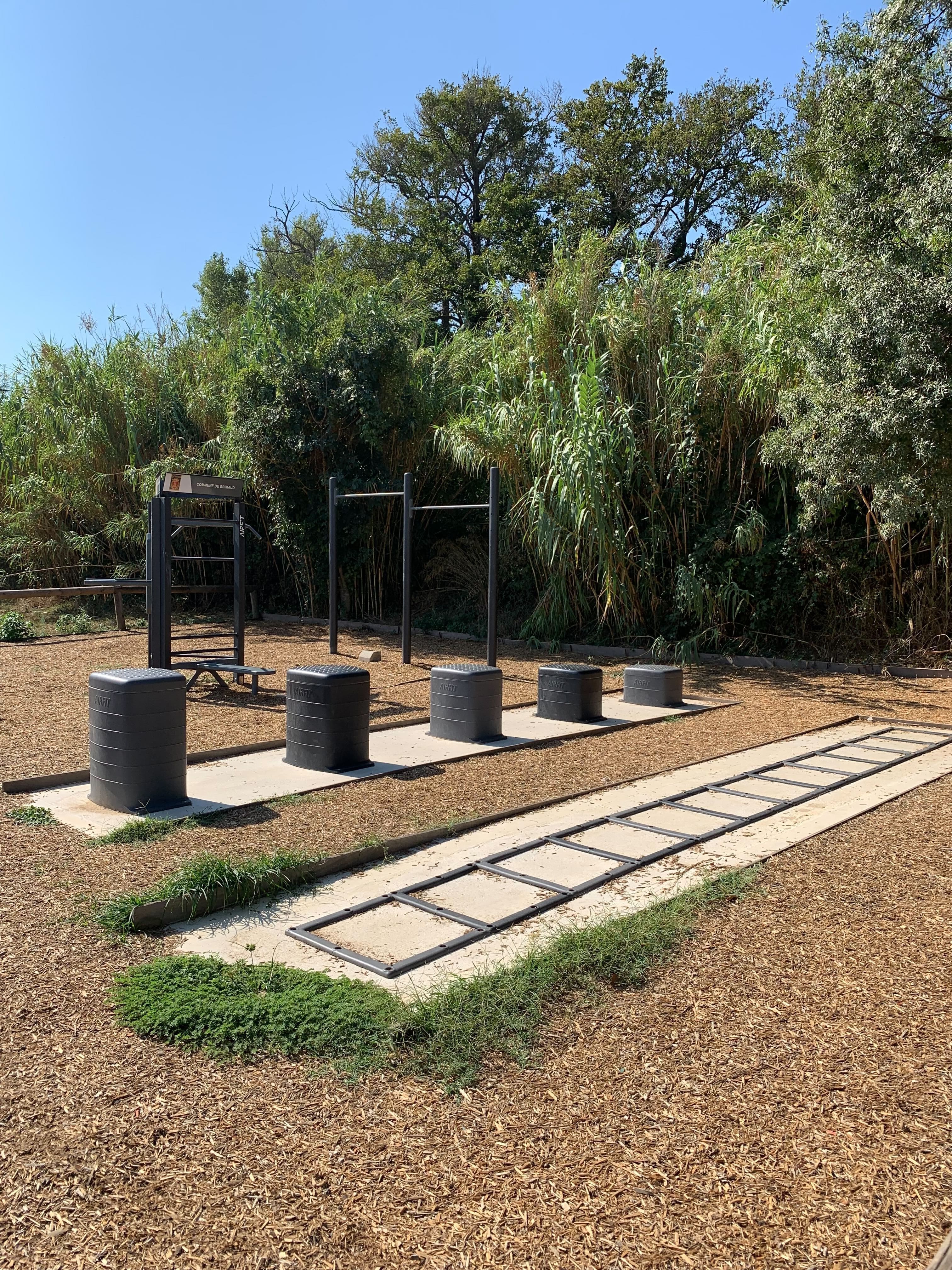 Plateau sportif AirFit en extérieur de Grimaud — vue 3