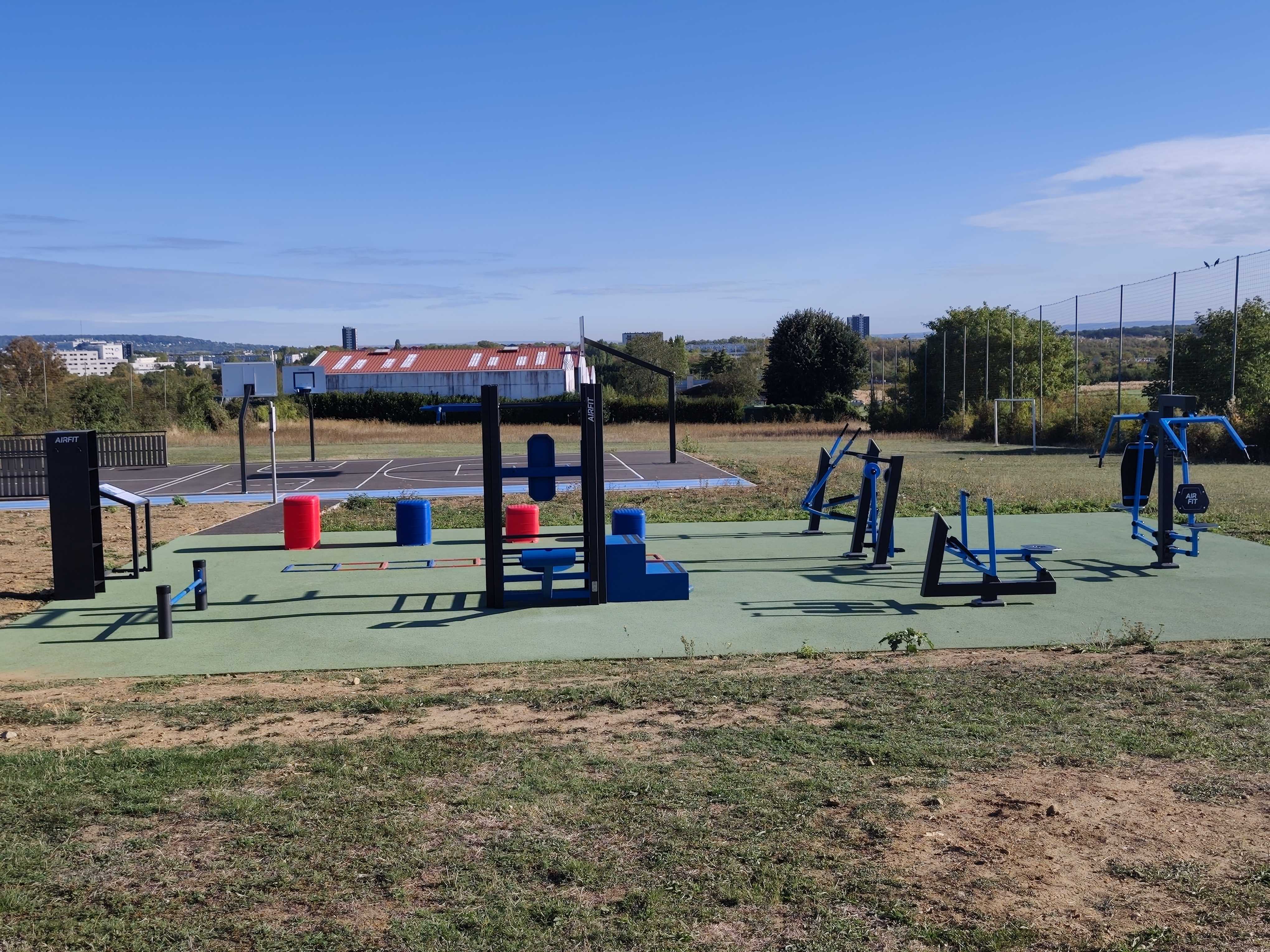 Station de fitness 4 faces AirFit installée à Aigremont