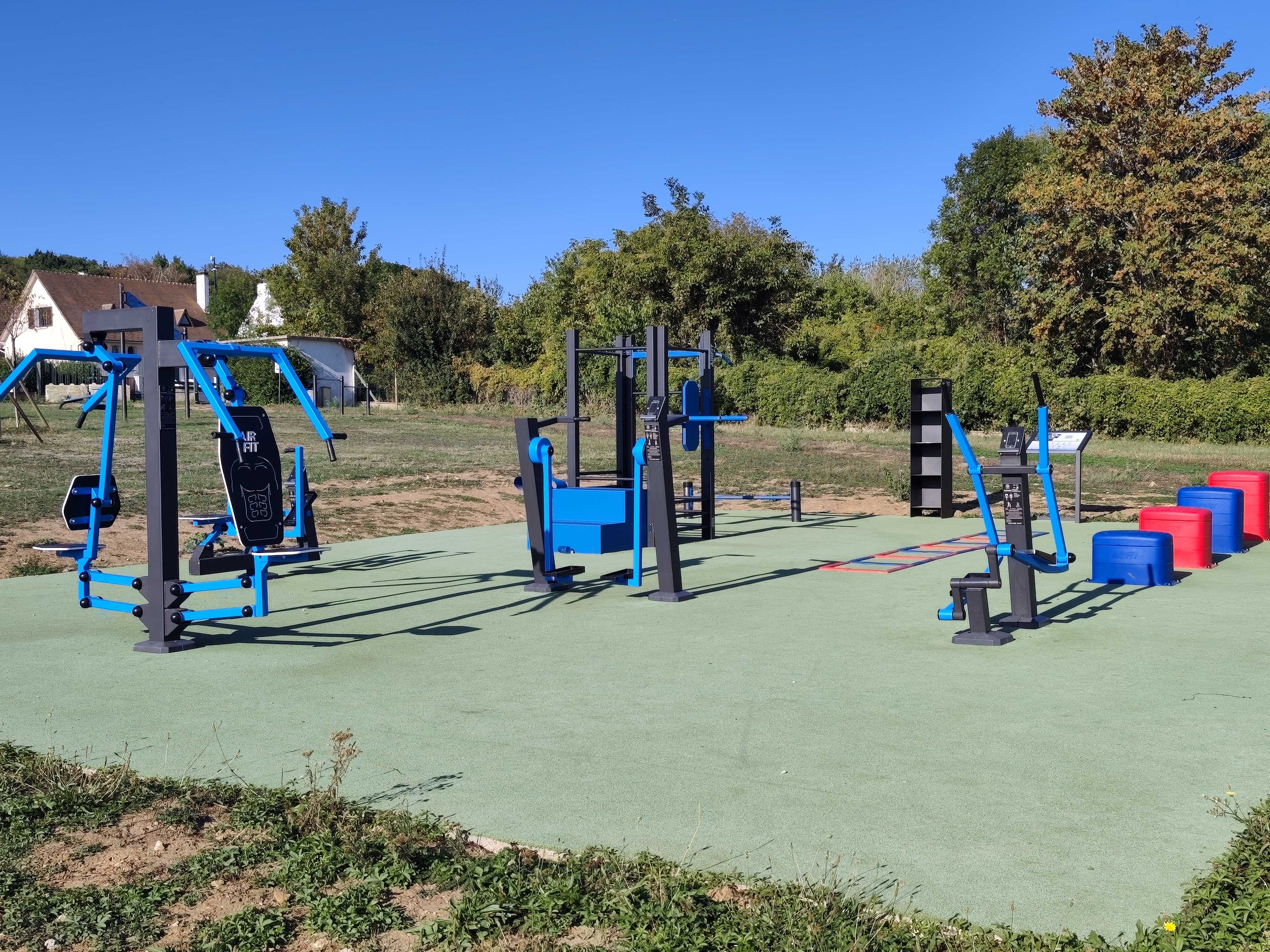 Espace sportif en plein air aménagé par AirFit à Aigremont