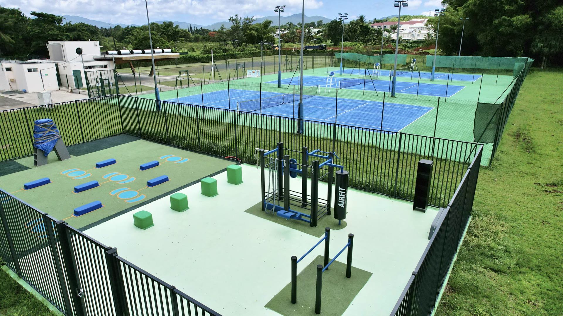 Aire de fitness et parcours de motricité AirFit au Lamentin, en Guadeloupe