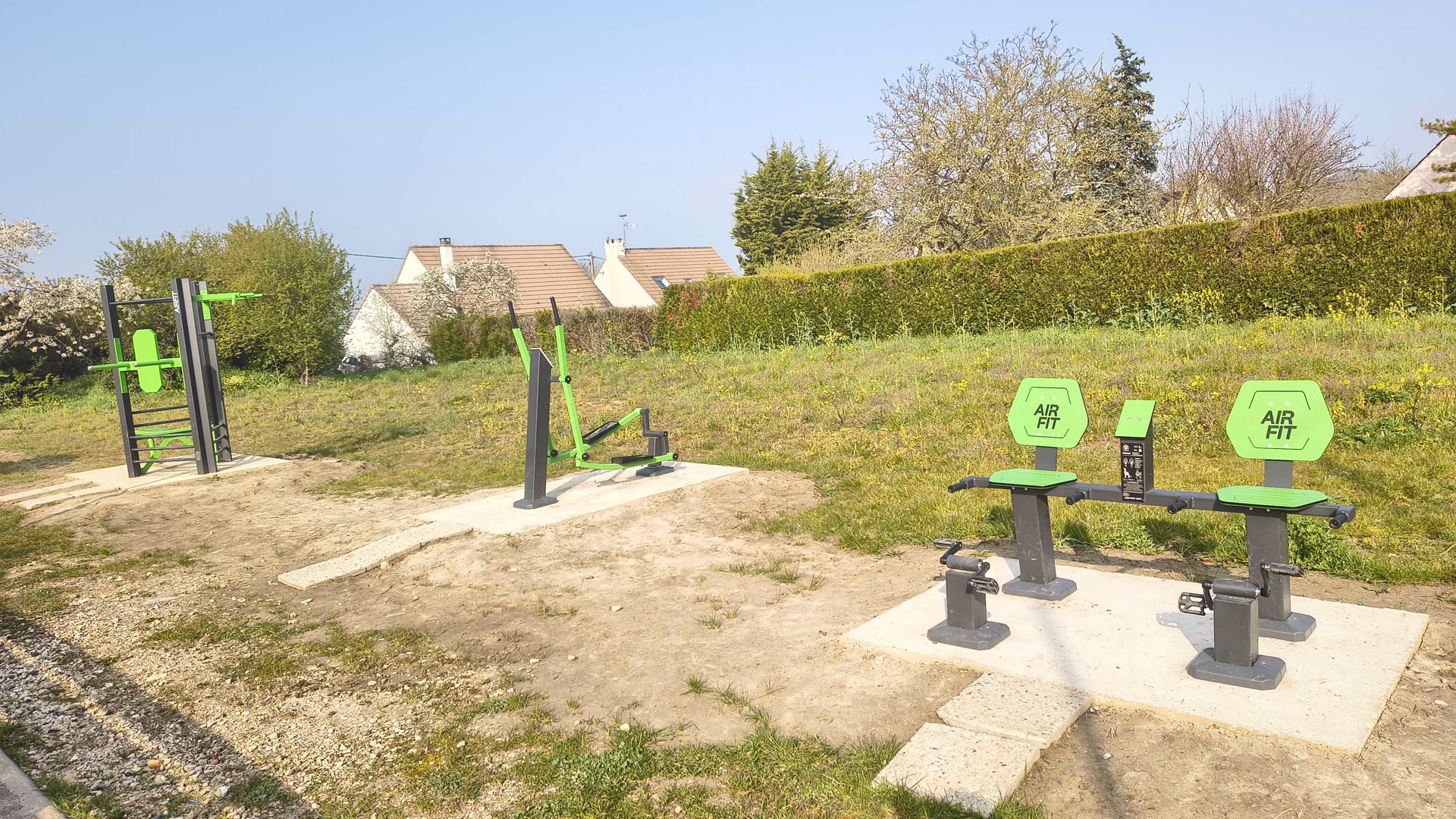 Aire de fitness extérieure AirFit installée à Chapet, dans les Yvelines