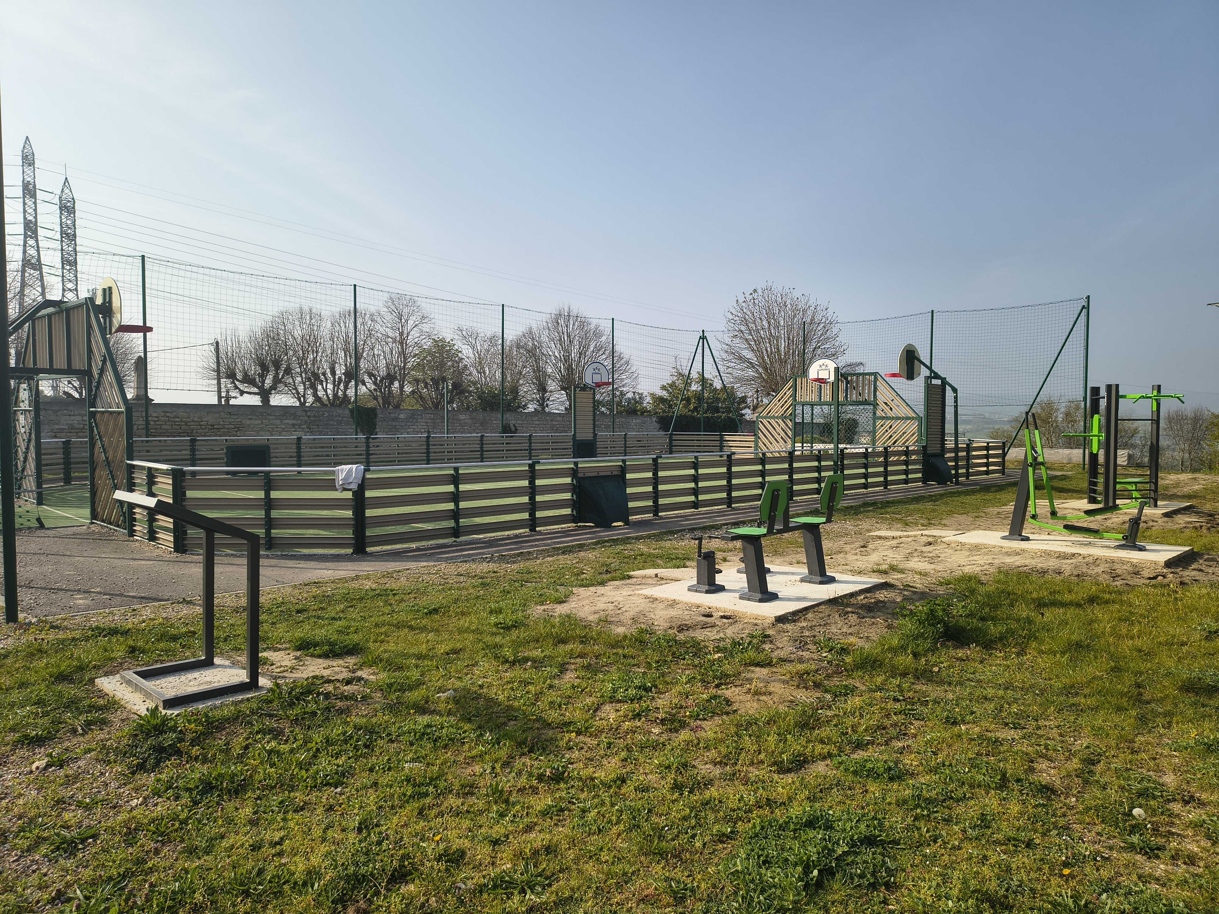Équipements sportifs en plein air AirFit à Chapet
