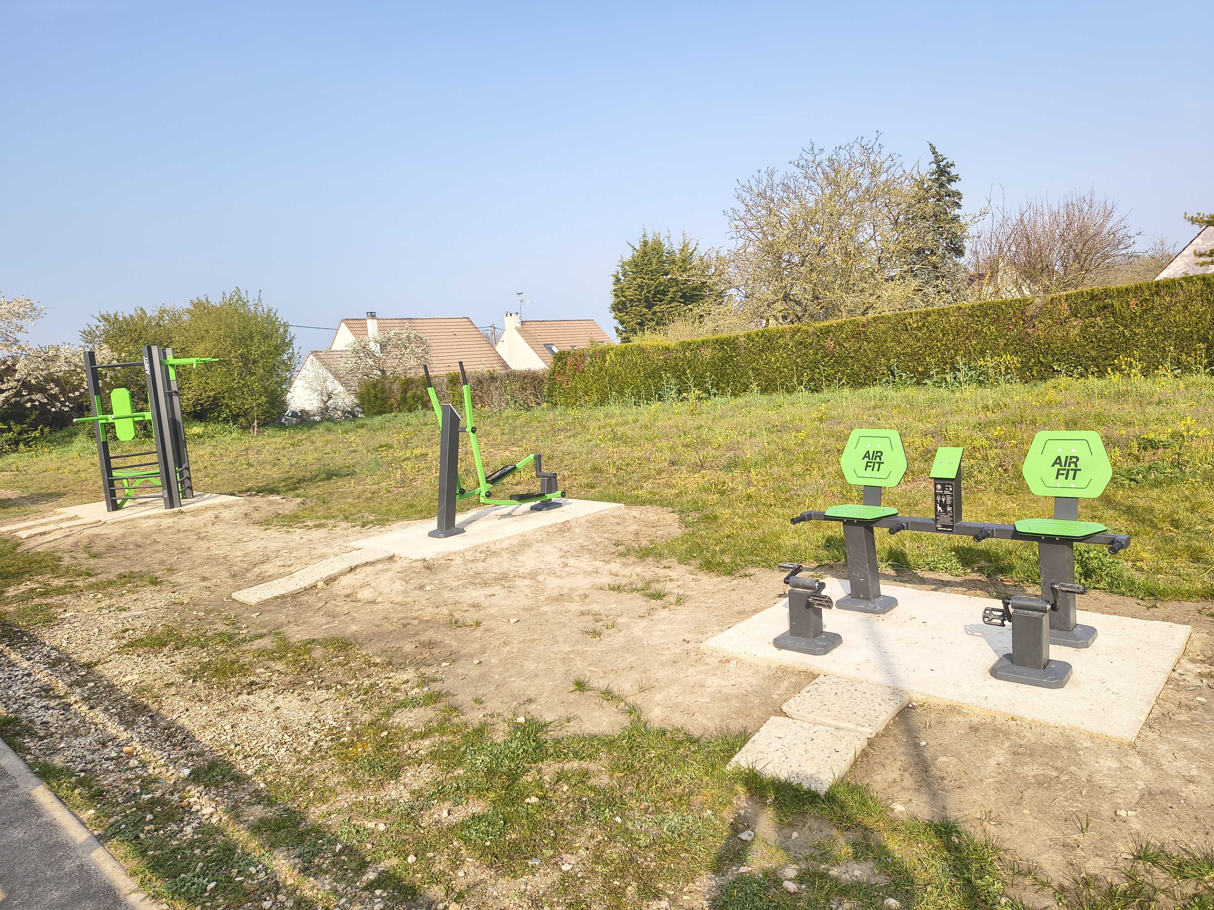 Aire de fitness extérieure AirFit installée à Chapet