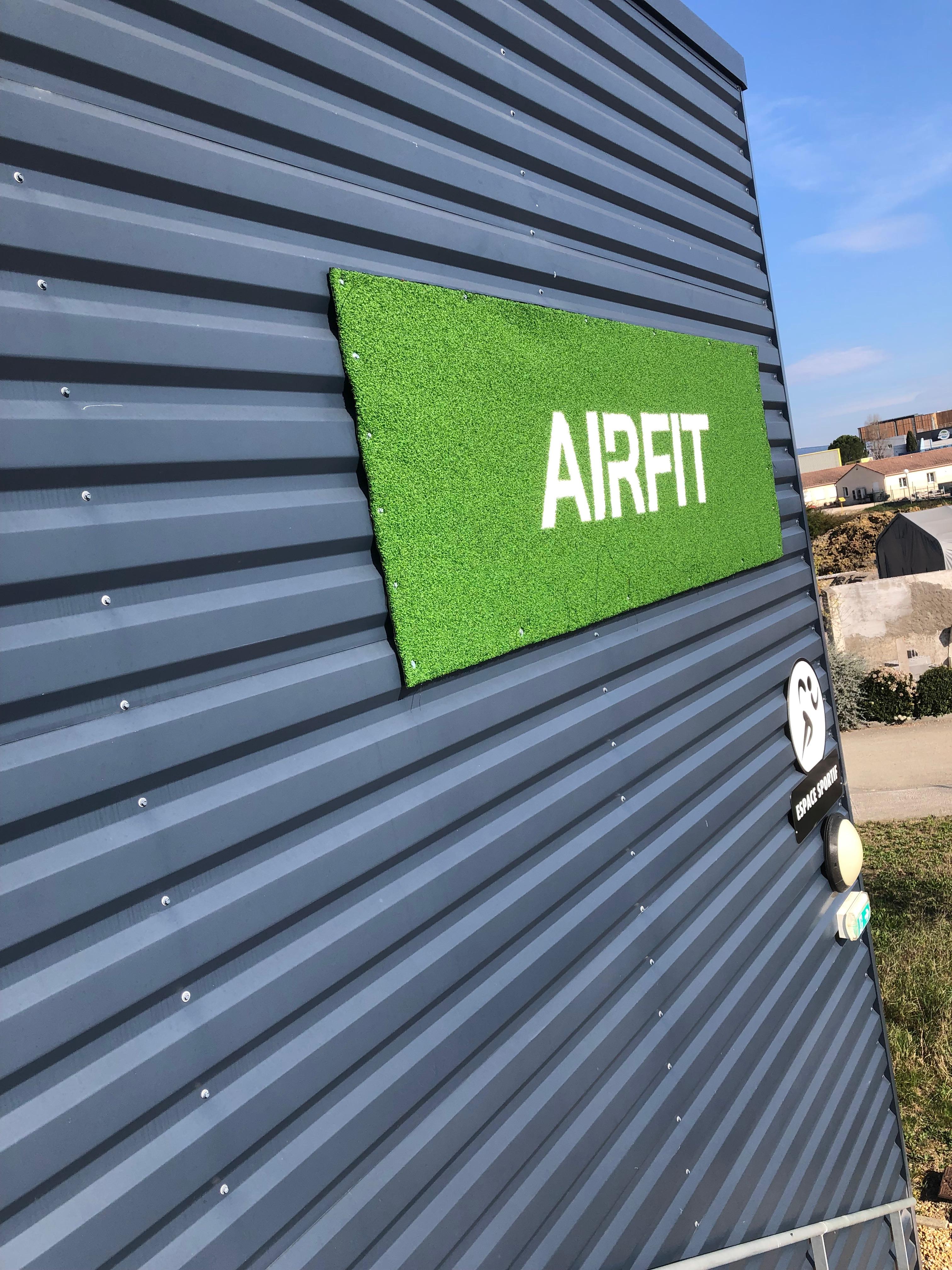 Signalétique AirFit sur le bâtiment du BTP CFA Gard