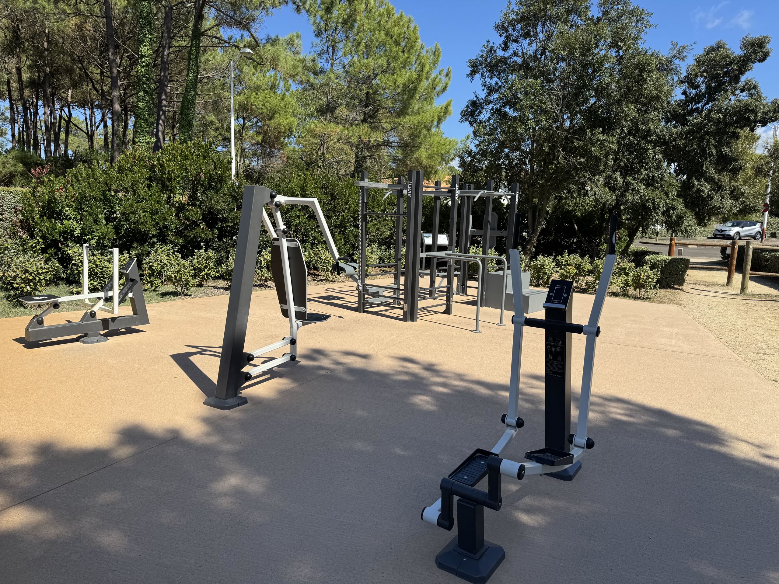 Plateau sportif AirFit en accès libre à Biscarrosse Plage