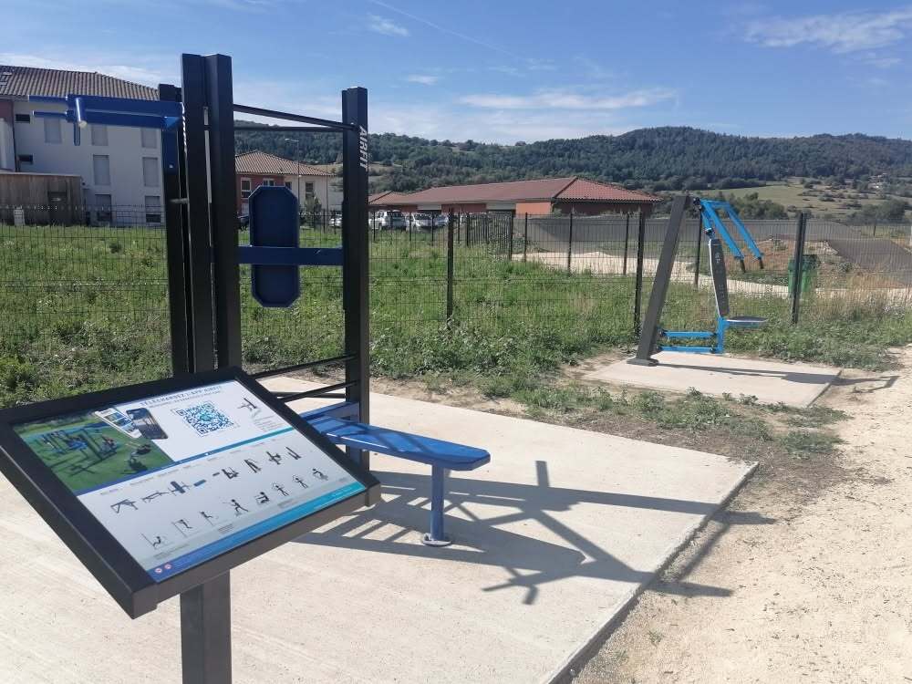 Équipements sportifs en plein air AirFit à Izernore