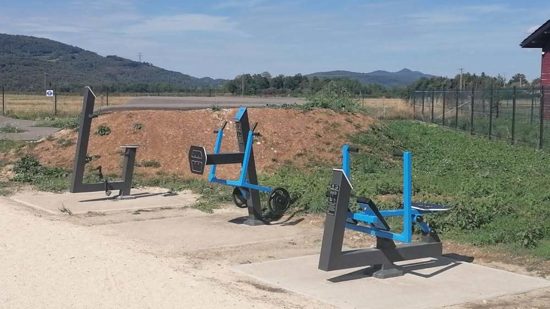 Aire de fitness extérieure AirFit installée à Izernore