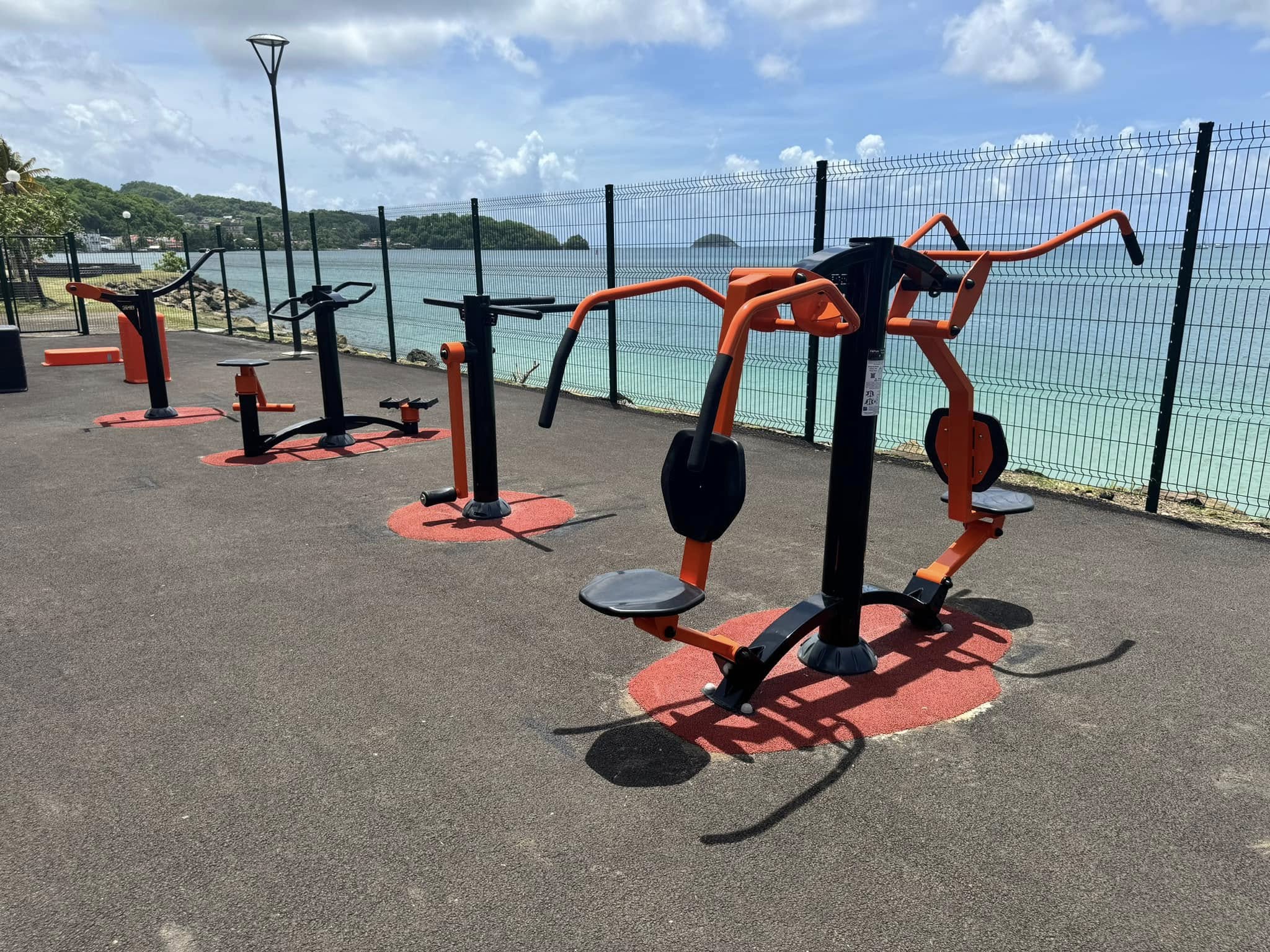 Équipements de fitness en plein air AirFit à La Trinité (Martinique), vue 2